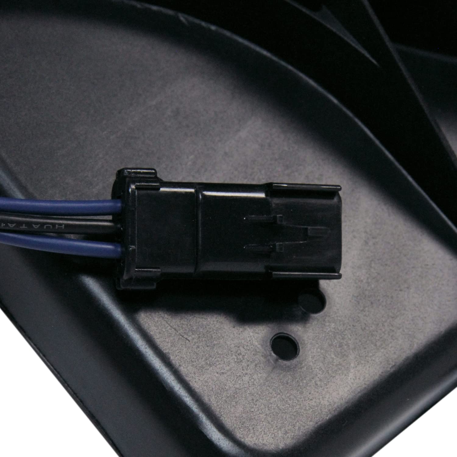 Cooling Fan Assembly TYC 620440 Compatible with 2001-2005 Chrysler Pt Cruiser