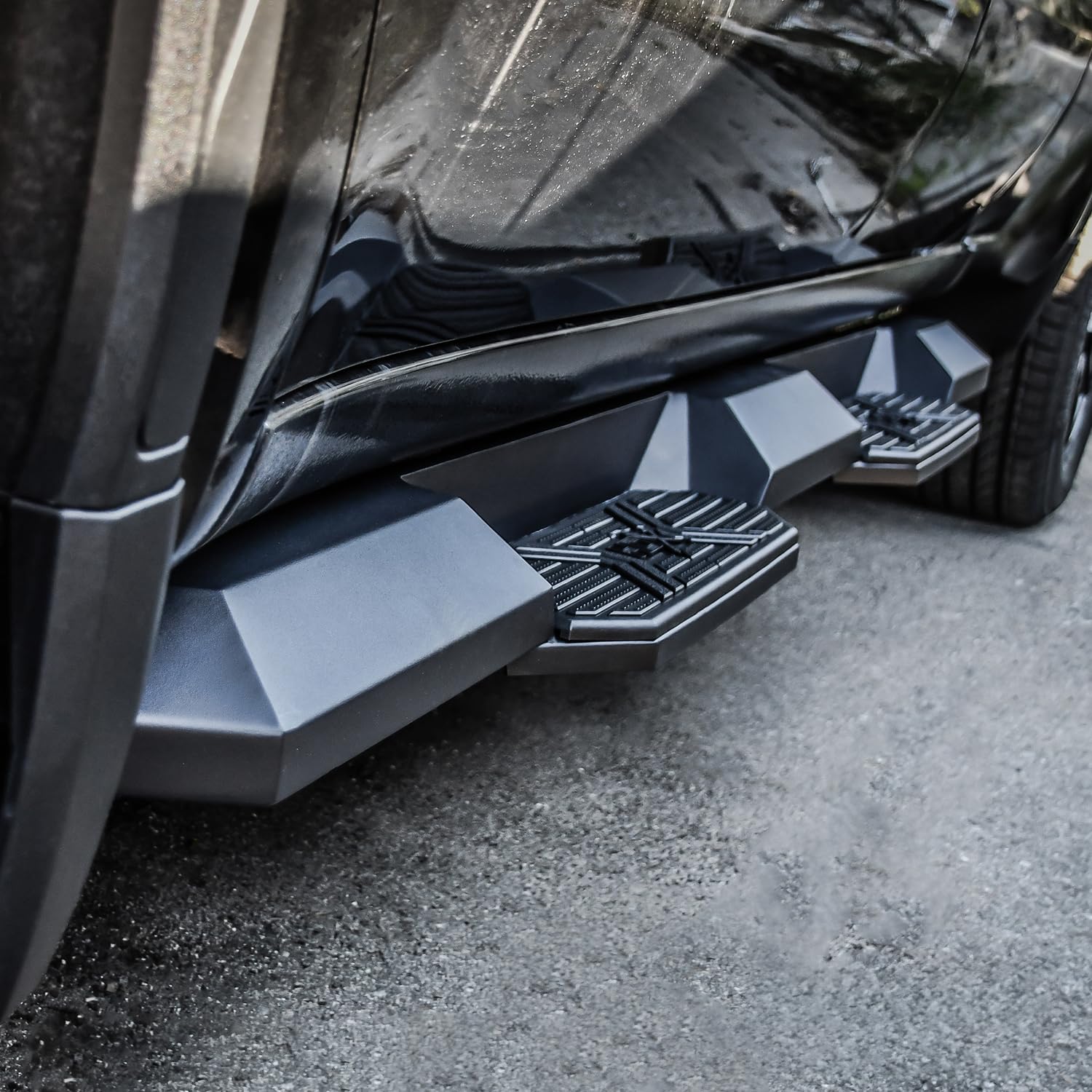 Westin HDX 56-24125 Xtreme Nerf Bars fits 2019-2025 Silverado Sierra 1500 2020-2025 Silverado Sierra 2500 3500 Double Cab (Exc 2019 Silverado LD/Sierra 1500 Limited) Textured Black Pair