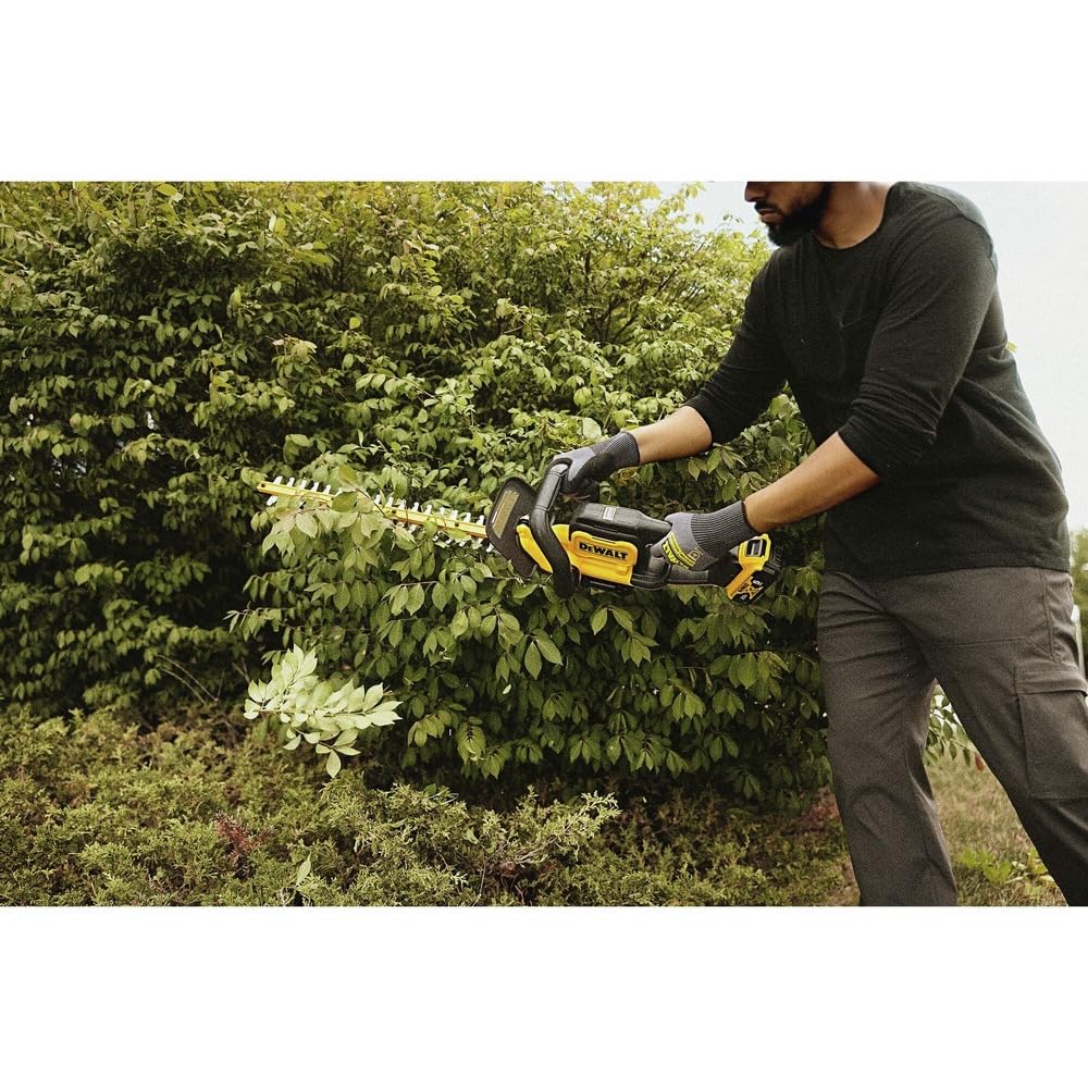 22" DEWALT 20V MAX Cordless Hedge Trimmer, Bare Tool Only (DCHT821B)