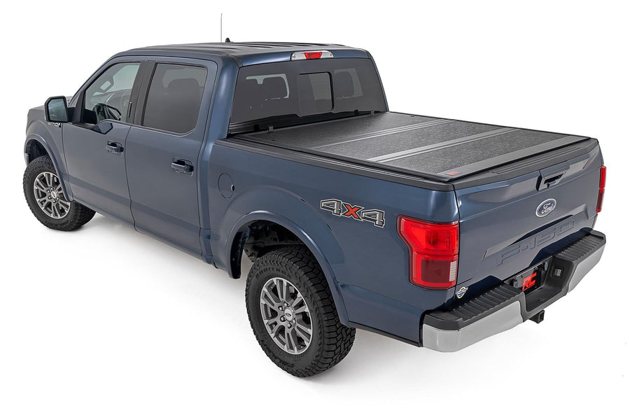 Low Profile Rough Country Hard Tri-Fold Tonneau Cover for Ford F-150 (2021–2026) & F-150 Lightning (2022–2026) – Fits 5'7 Bed, Aluminum Truck Bed Cover