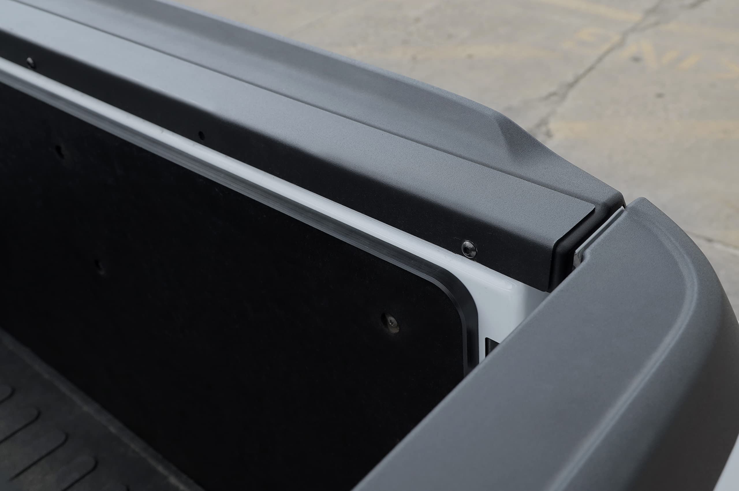Dee Zee Tailgate Protector DZ3127TB Ford Maverick 2022+