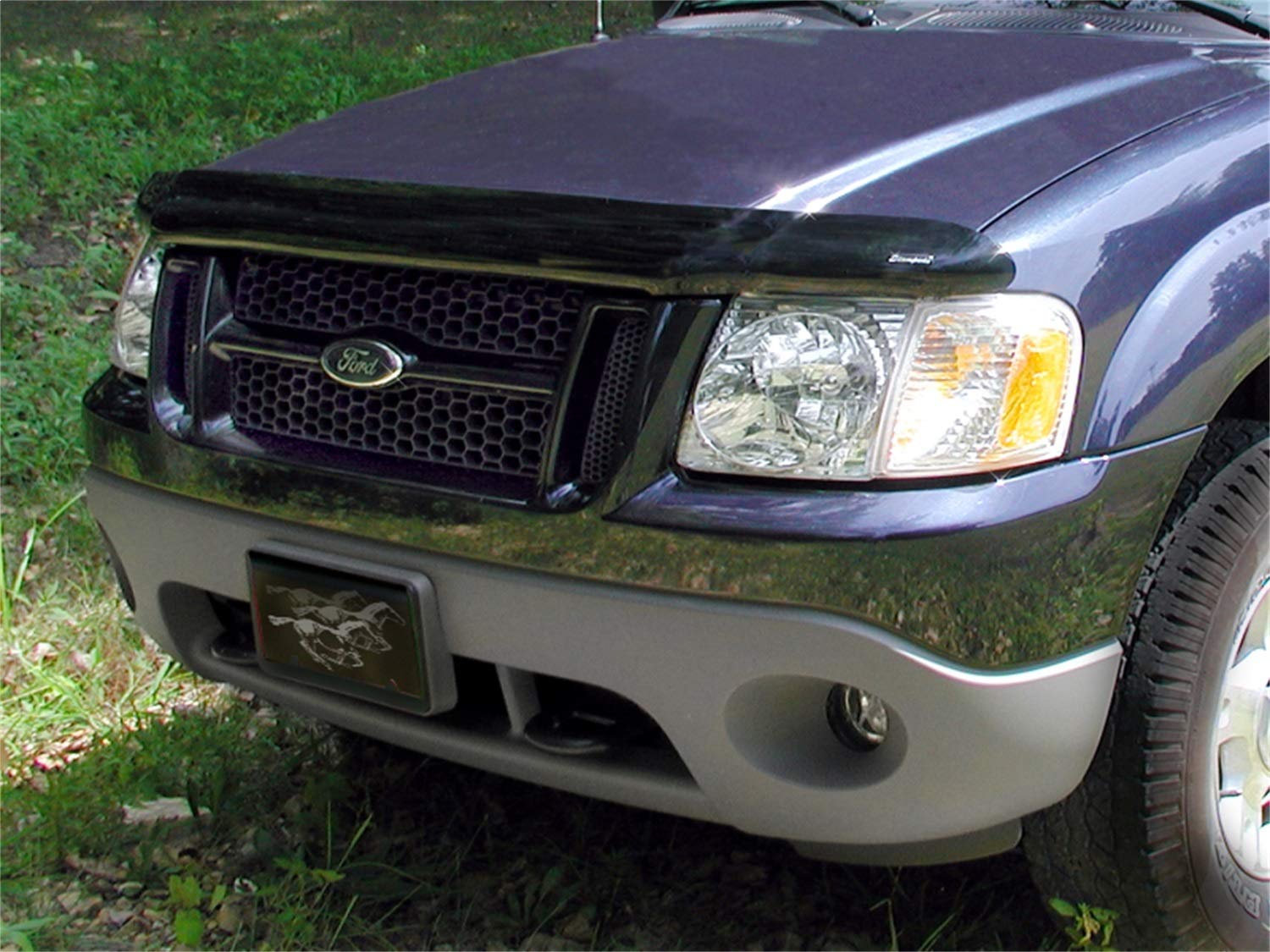 Vigilante Premium Series Stampede 312-72 Hood Protector