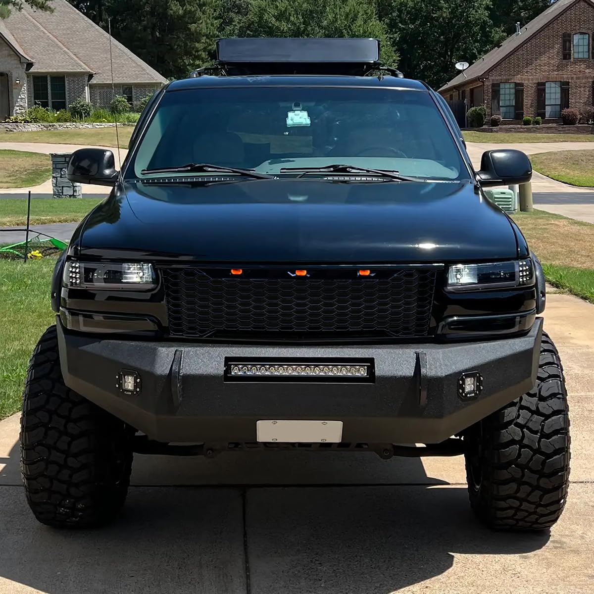 Glossy Black Mesh Grille w/LED Lamps SPEC-D TUNING Compatible with 1999-2002 Chevy Silverado 1500