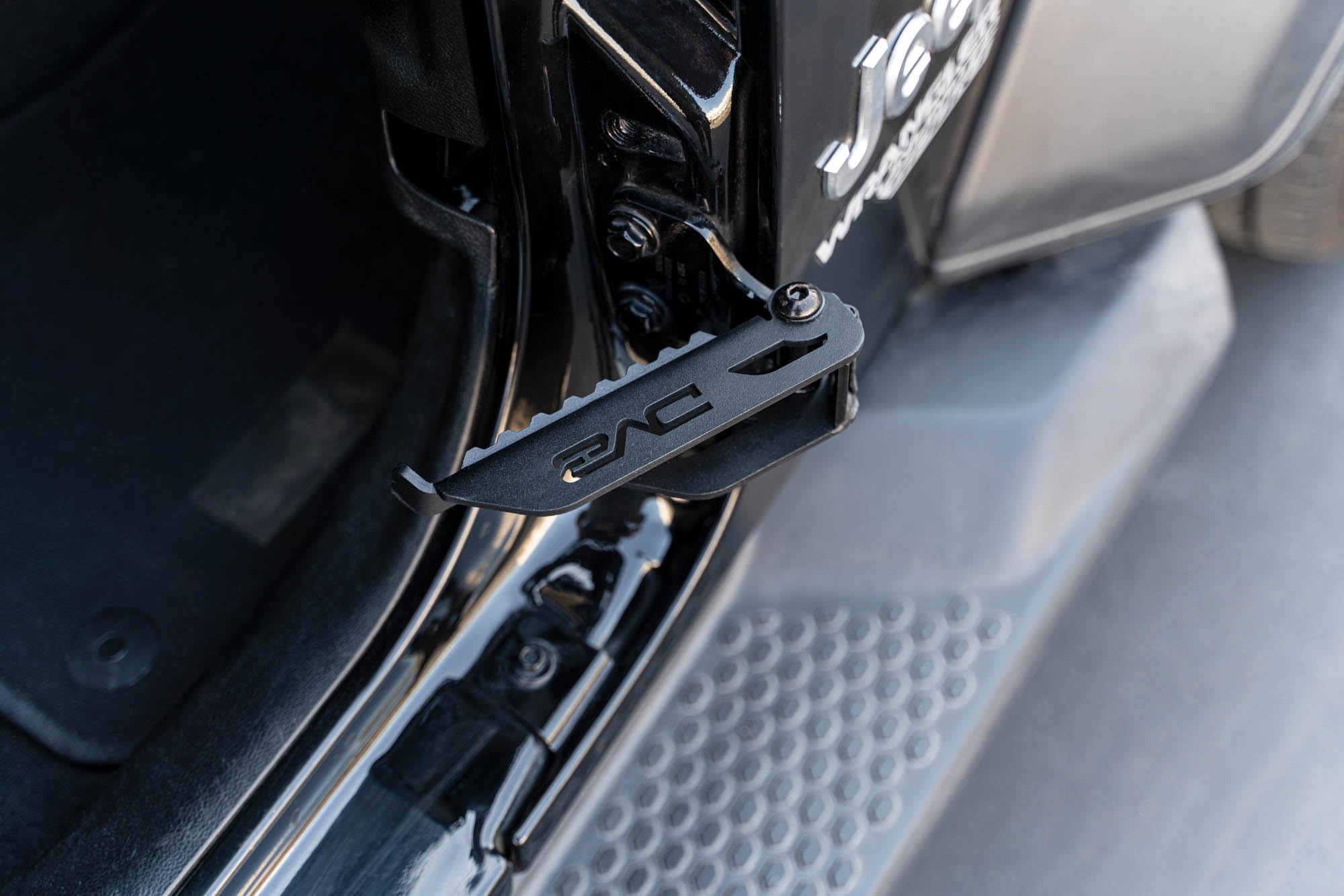 DV8 Offroad Foot Pegs for the Jeep Wrangler JK/JL & Gladiator JT 2007-2025 | Sold as a Pair | Rugged Anti-Slip Pedal Grip Design | Fits Front and Rear Hinges | Includes Padded Stopper