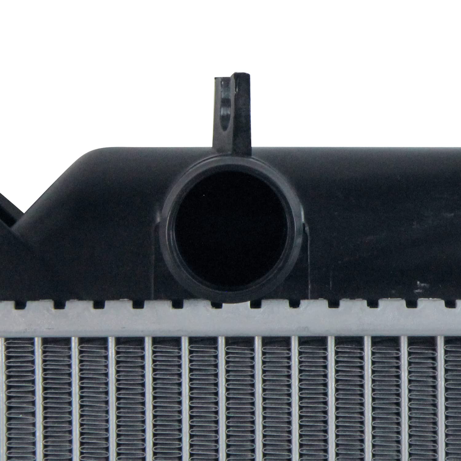 Radiator TYC 2933 Compatible with 2004-2006 Suzuki XL-7