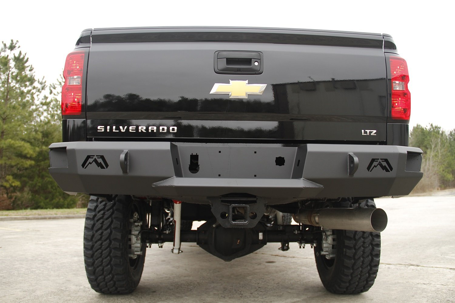 CH14W3050B Fab Fours Bumper