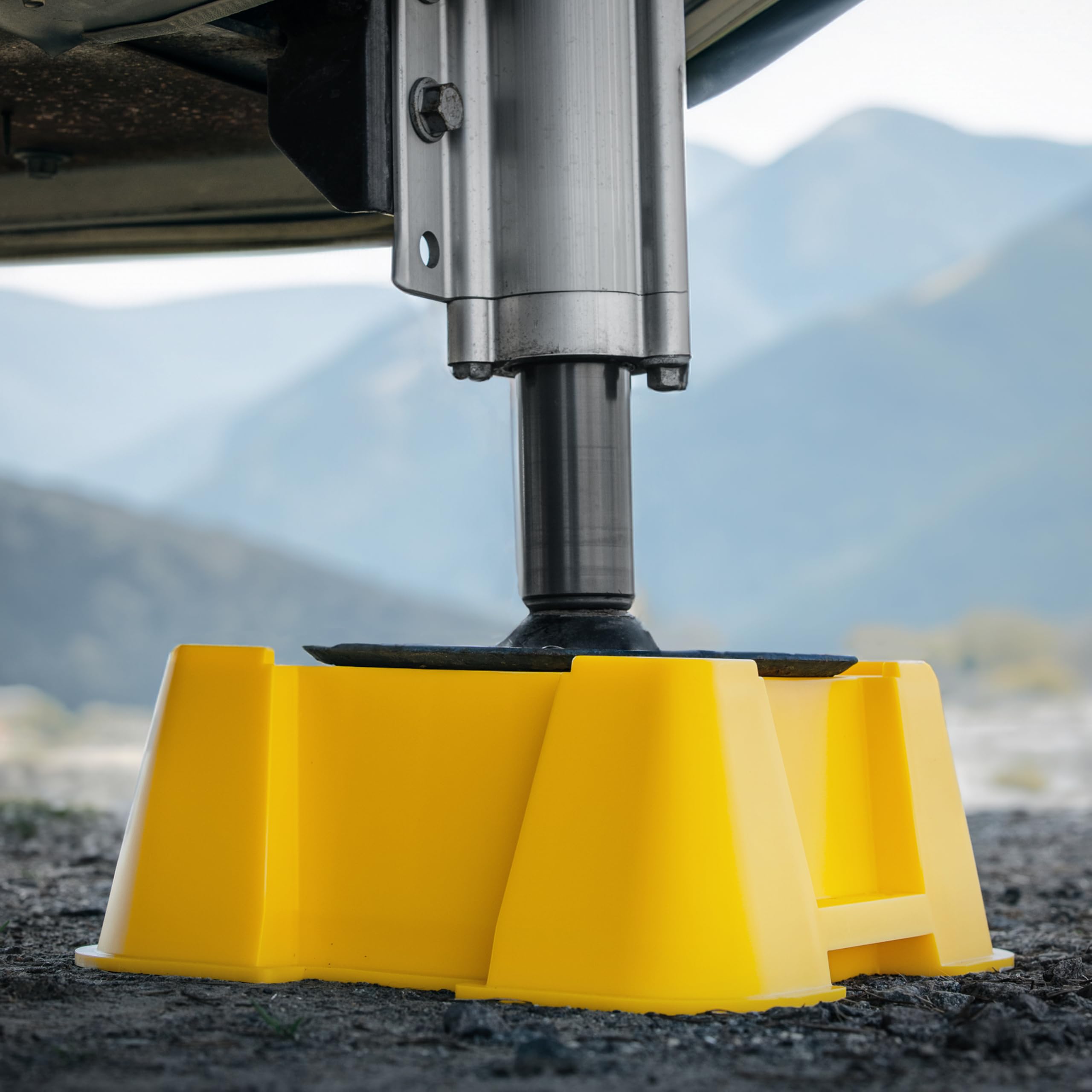 Camco RV Leveling Fasten High-Gain Base - Nesting Design for RV Storage - Convenient Carry Handle - Compatible w/Square RV Leveling Blocks and RV Jacks - Supports Up to 8,000lbs, 2-Pk (44539)