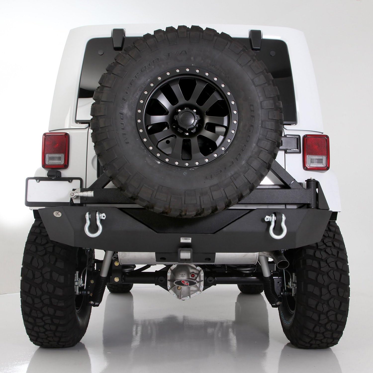 XRC RR BUMP W HITCH TIRE - SmittyBilt SB76856