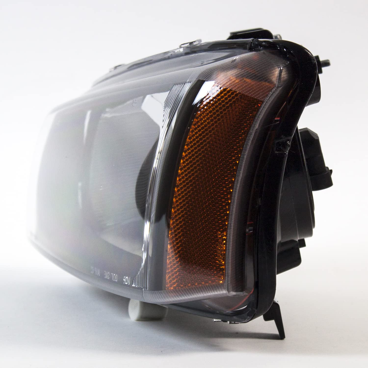 Left TYC Headlight Assembly Compatible with 2003-2006 Chevrolet Silverado