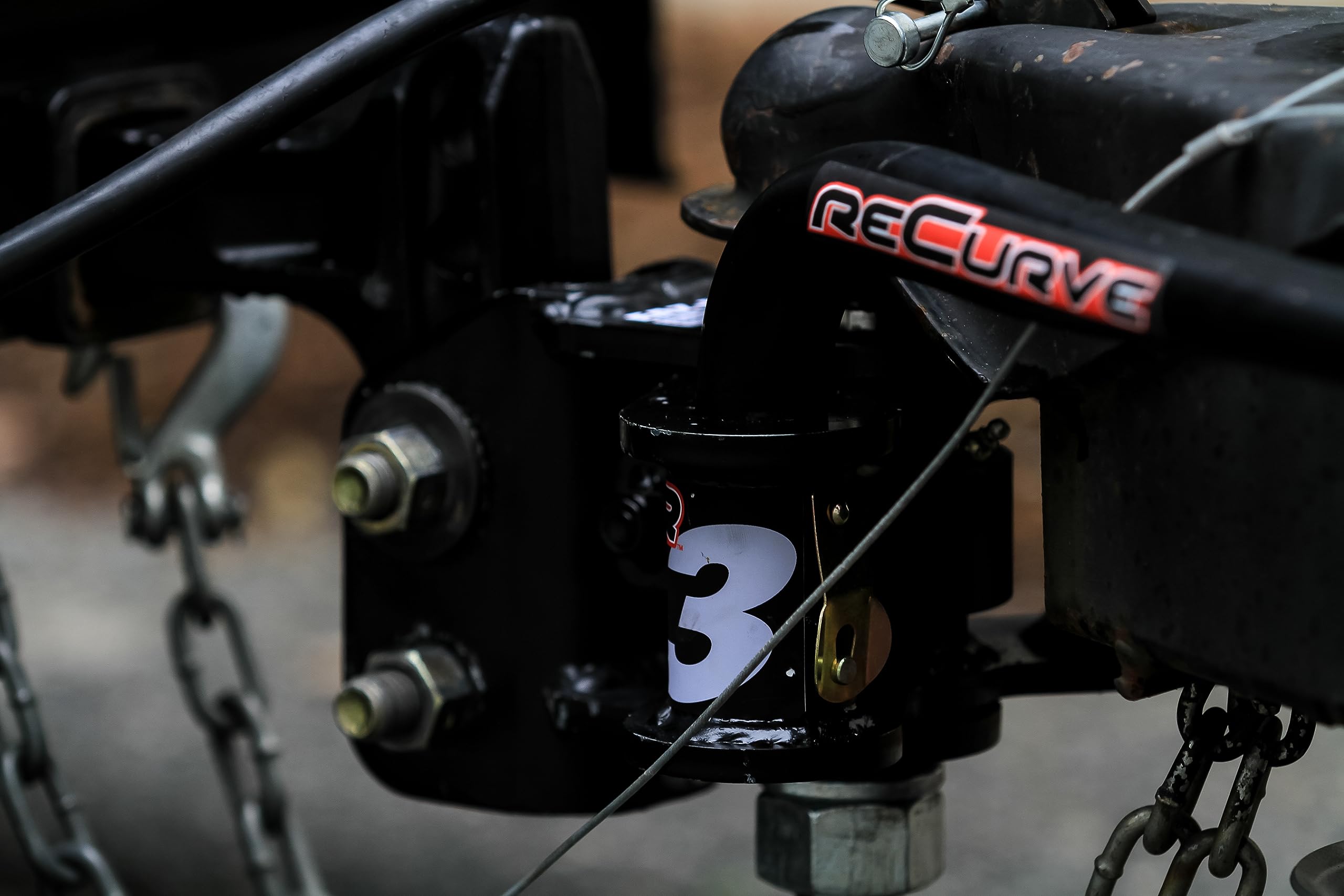 Eaz-Lift Camco ReCurve R3 600lb Camper/RV Weight Distribution Hitch - Features Adjustable Sway Control & Includes 2-5/16" Hitch Ball w/15,000lb Max Rating - 800lb Max Tongue Weight Rating (48751)