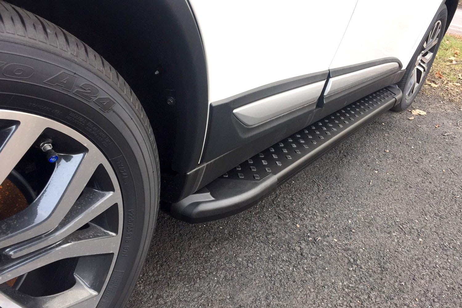 61757419-5.5" Romik RAL Series Black Running Boards