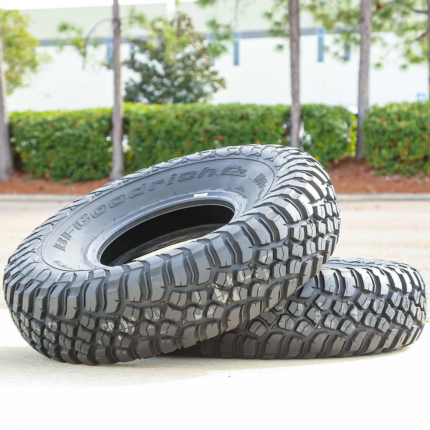 35X11.00R15NHS BFGoodrich MUDTER T/A KM3