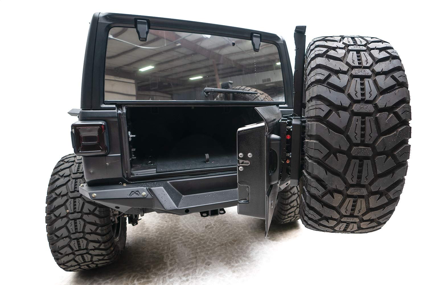 Fab Fours Tire Carrier Premium JL18-Y1851T-B Raw