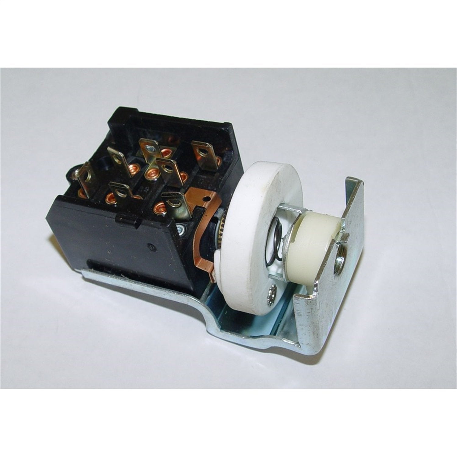 Omix-Ada 17234.08 | Headlight Switch | OE Reference: 56001197 | Fits Jeep Cherokee 1984-1991 XJ