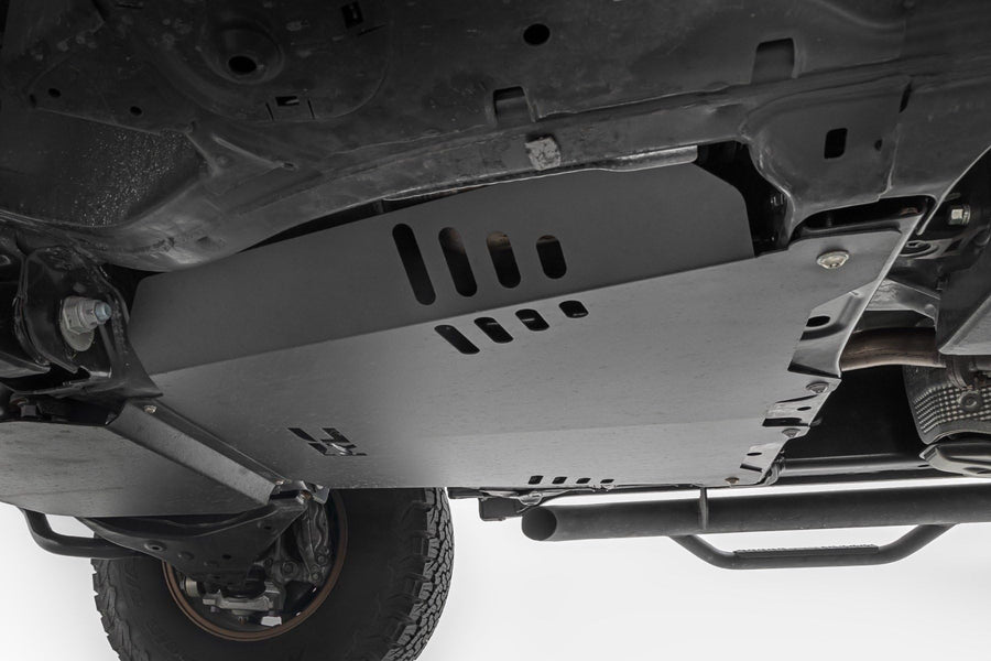 Catalytic Converter Shield Rough Country for Toyota Tundra 2WD/4WD (2022-2025) - Anti Theft Skid Plate, 14-Gauge Steel, Bolt-On Protection & Powder-Coated Finish