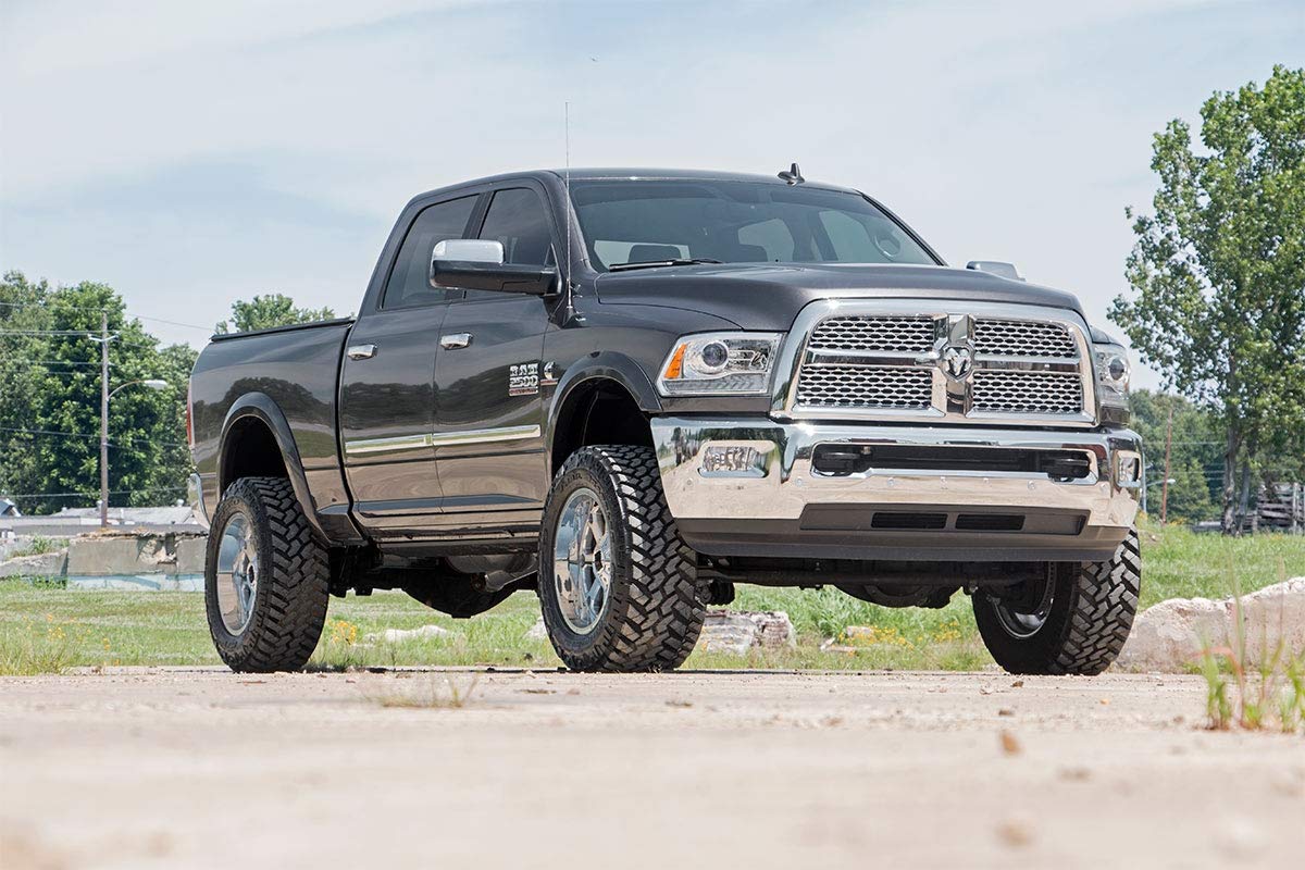 2.5" Rough Country Lift Kit w/M1 Shocks for 2014-2018 Ram 2500 4WD | Gas - 31840