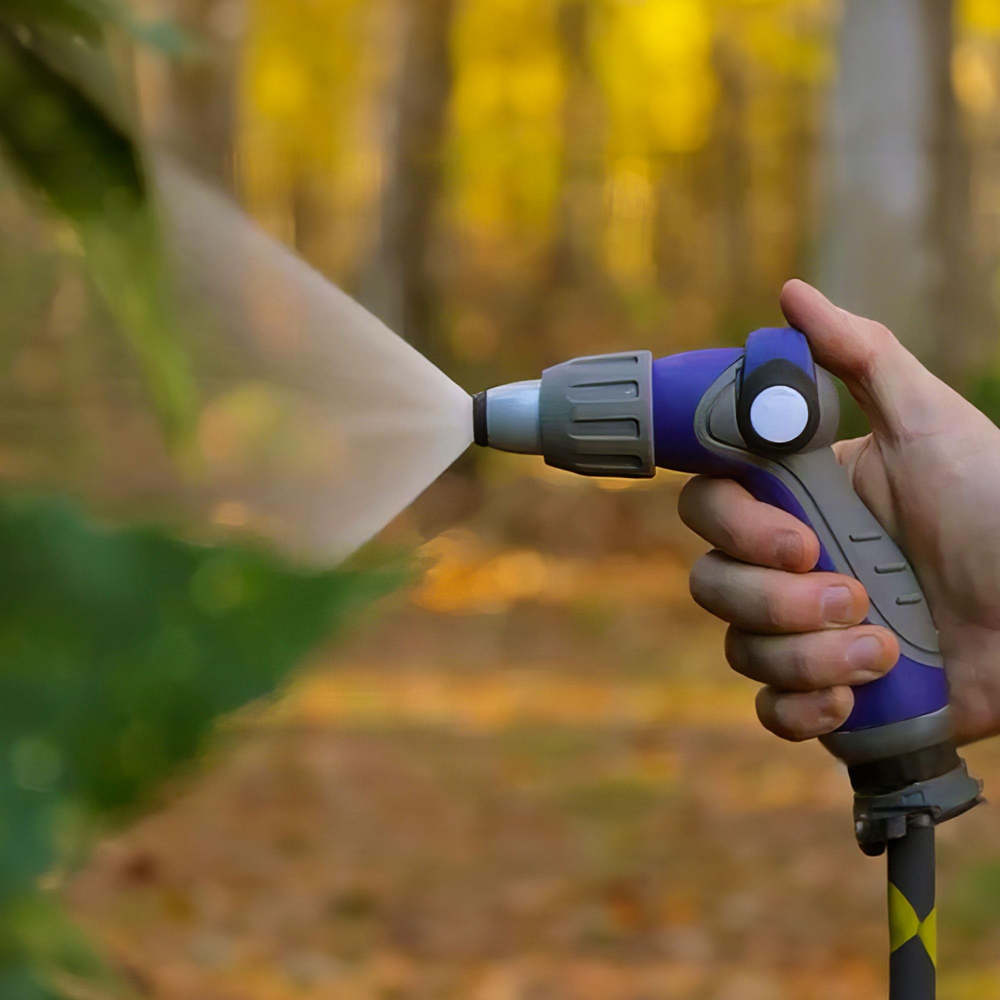 Thumb Lever Camco Nozzle with Adjustable Spray Pattern – Fits Any Standard Hose (41986)