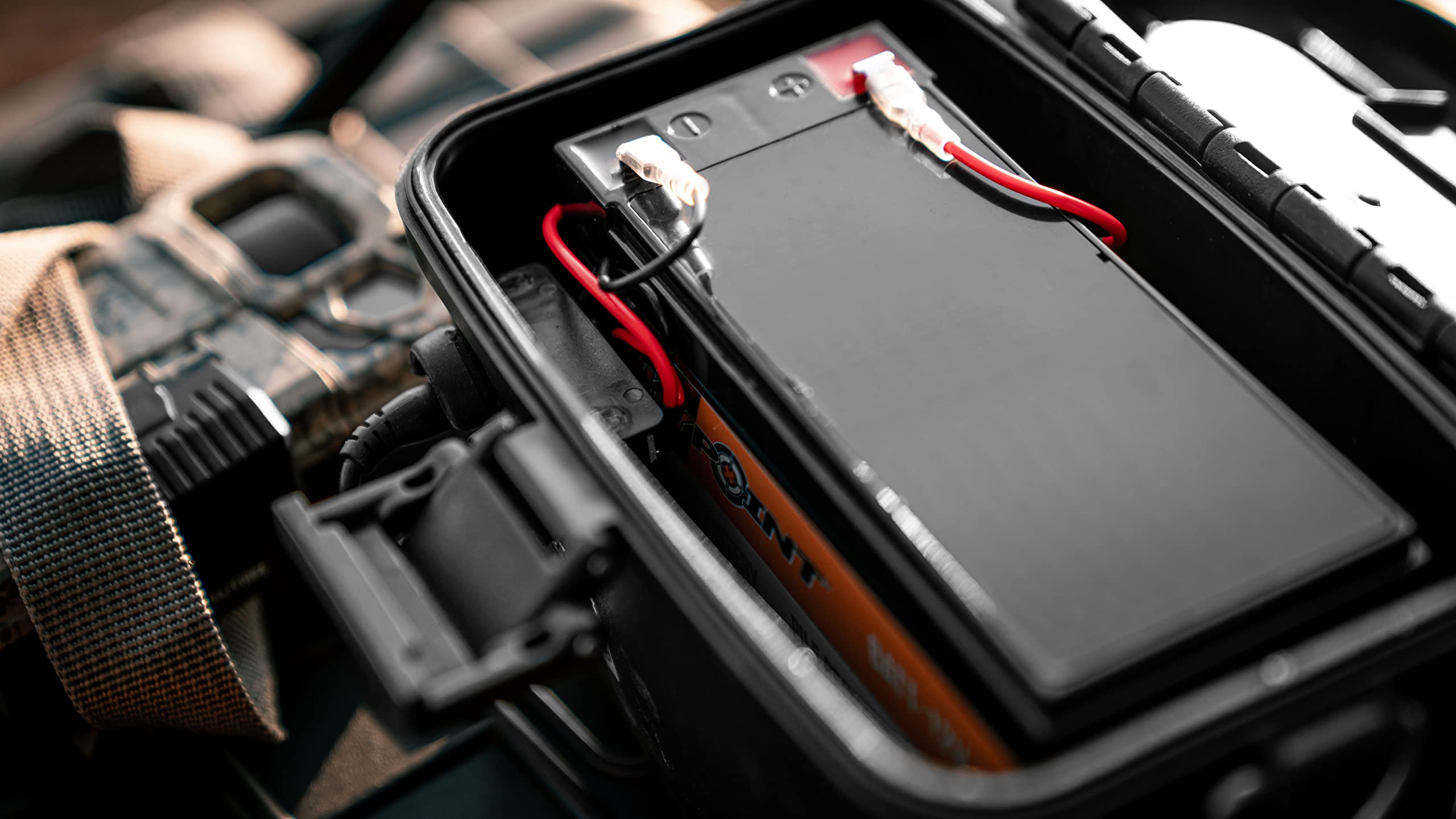 KIT-12V Spypoint Rechargeable Battery with Power Supply Kit 7.0Ah Battery Charger Kit Hunting Trail Cameras
