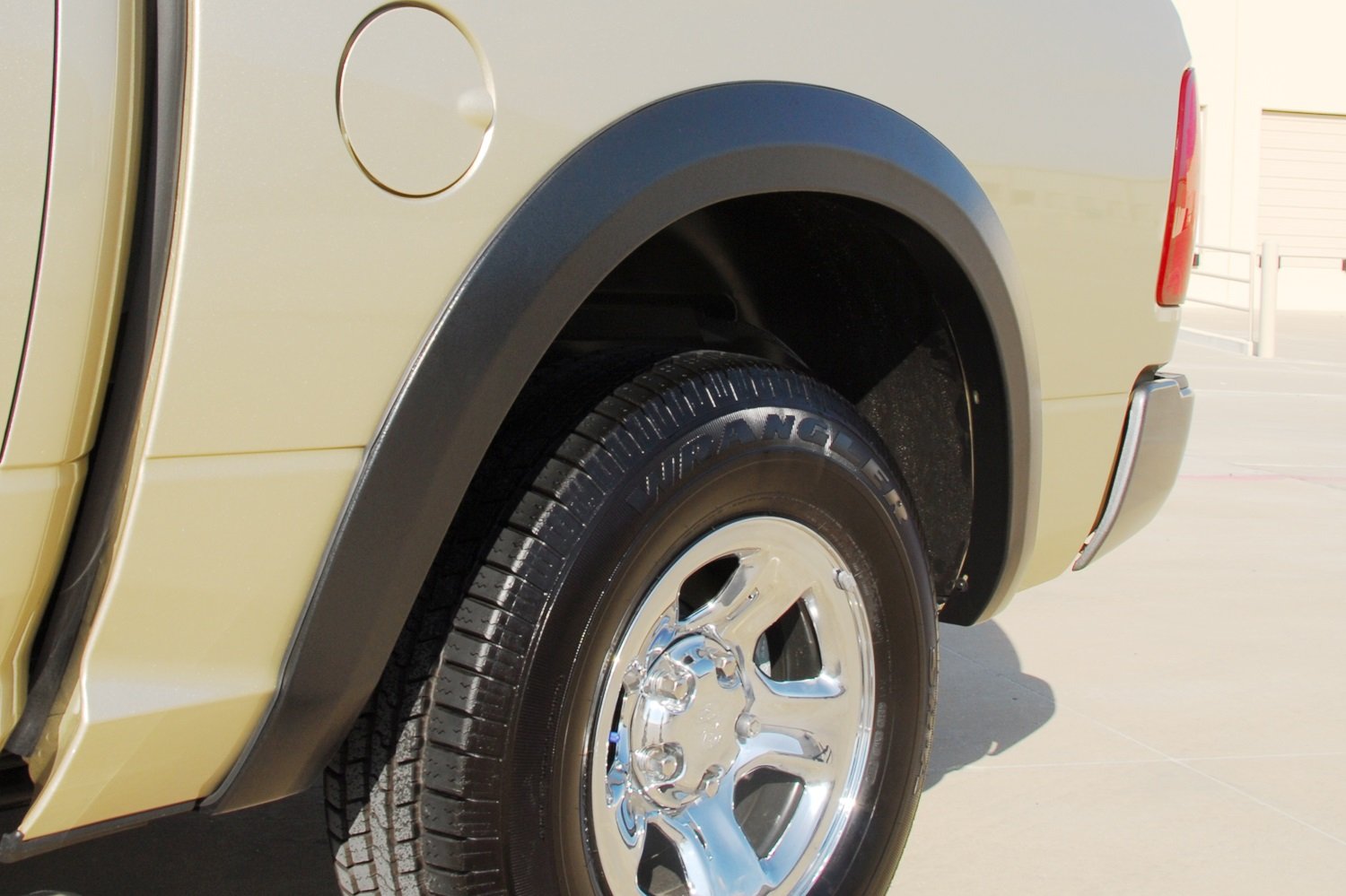 Lund Elite Series SX204SB Black Sport Style Standard Rear Fender Flare - 2 Piece