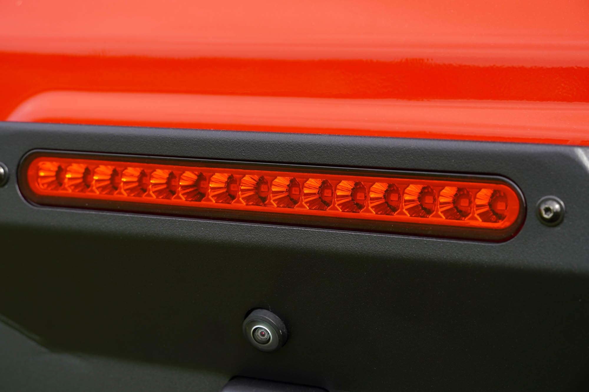 Spare Tire Delete DV8 Offroad for 2018-2025 Jeep Wrangler JL | Removes Heavy Spare Tire from Tailgate | Maximizes Rear Clearance for Rock Crawling | Included License Plate Mount/Light & Brake Light
