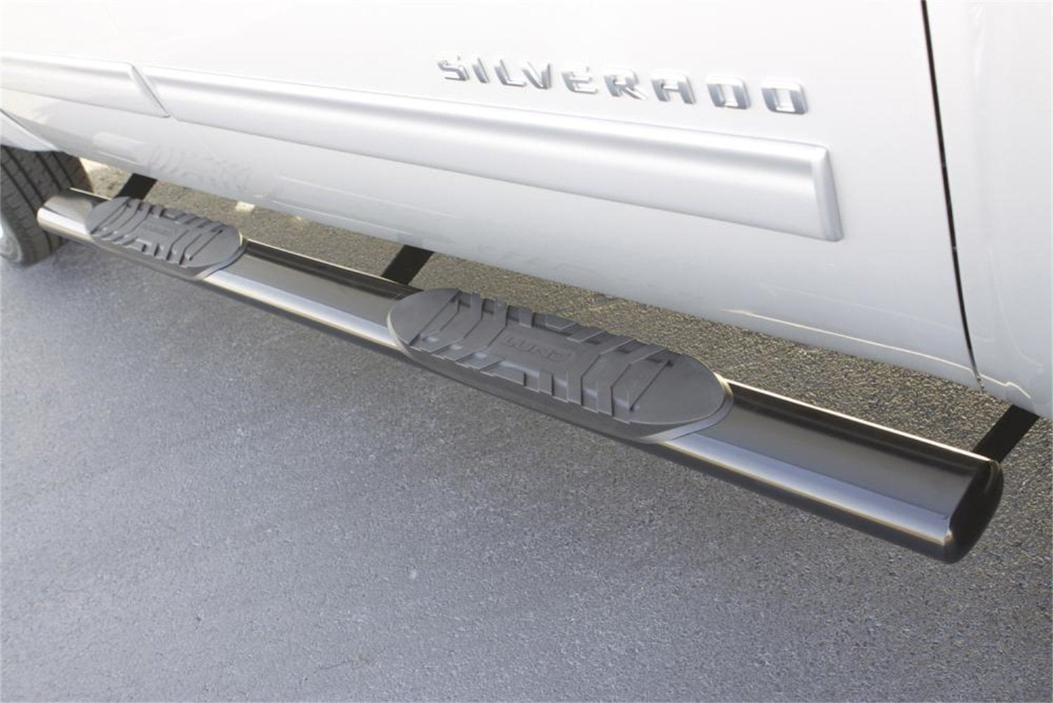 5" Oval RealTruck Straight Polished Stainless Steel Nerf Bars for 2019 Silverado 1500