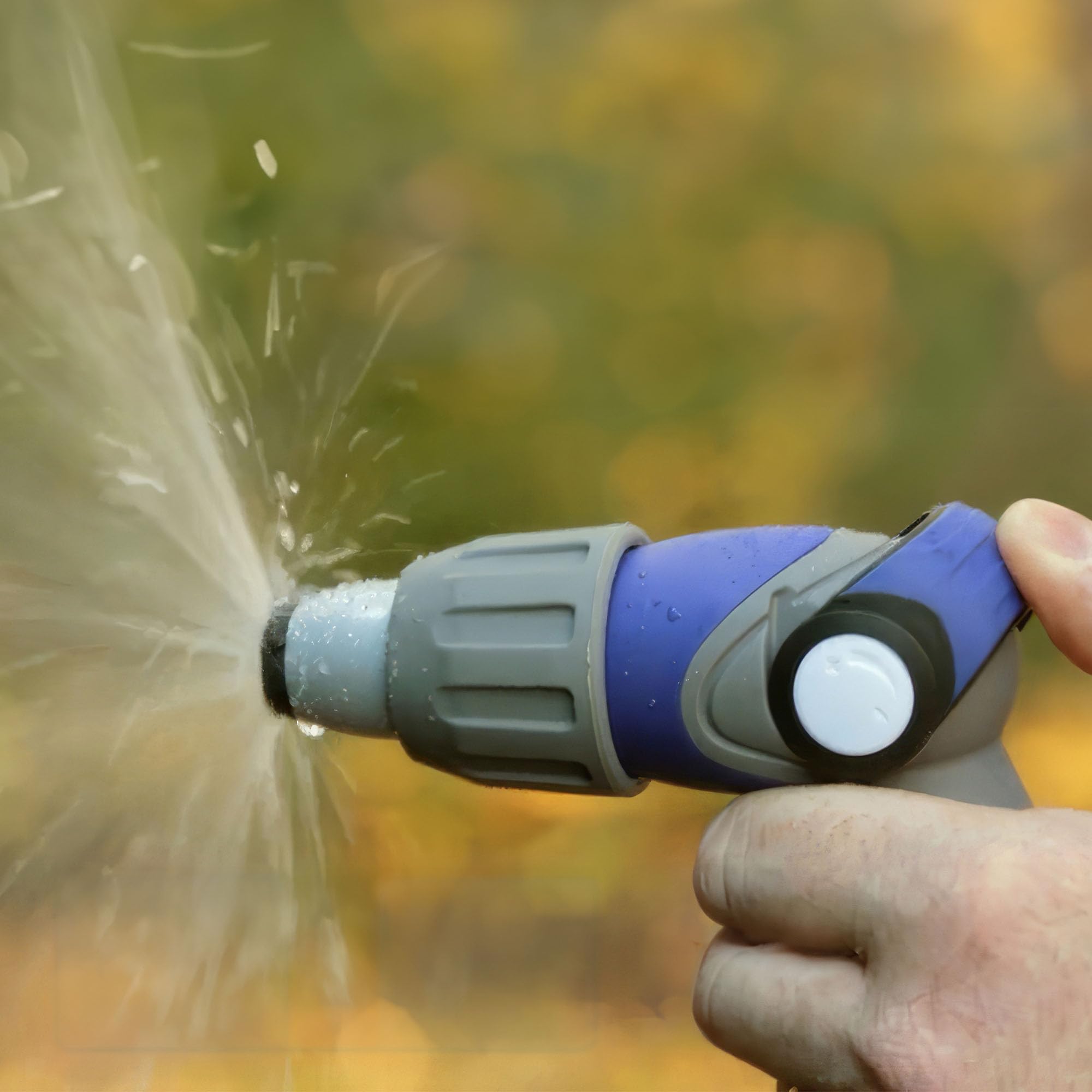 Thumb Lever Camco Nozzle with Adjustable Spray Pattern – Fits Any Standard Hose (41986)