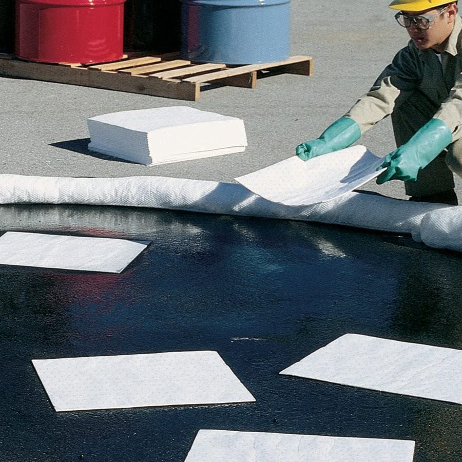 Oil Mat PIG - Oil-Only Absorbent Mat Pad - 200 Pads per Bag - 15" x 20" Pad - Absorbs up to 14 Ounces per Pad - MAT423