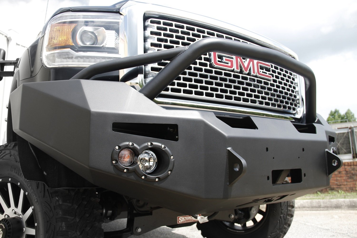 GM14A31521 Fab Fours Bumper