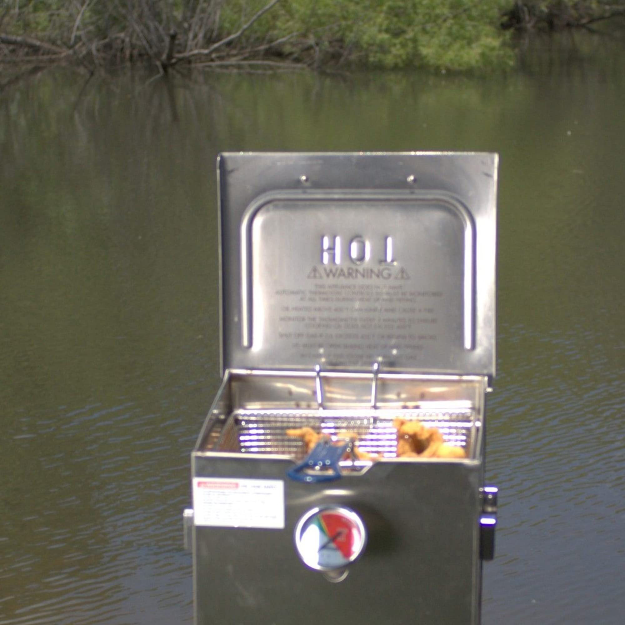 Bayou Classic 700-182 Stainless 2.5-gal Bayou Fryer Basket Features Cool Touch Handle Perfect For Frying Fish Shrimp Chicken Onion Rings Hushpuppies and Fries