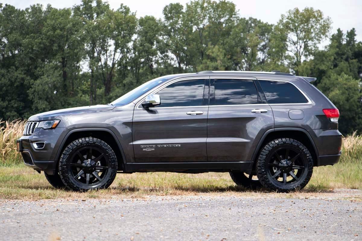 Rough Country Loaded N3 Struts 2.5" for 16-22 Jeep Grand Cherokee WK2-501082, Silver