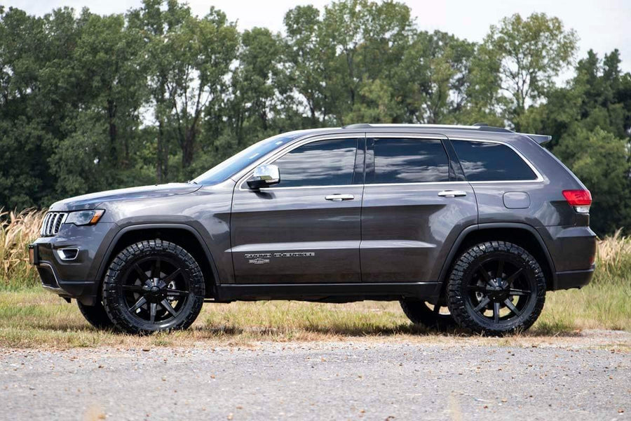 Rough Country 2.5" Lifted N3 Loaded Struts for 11-15 Jeep Grand Cherokee- 501064