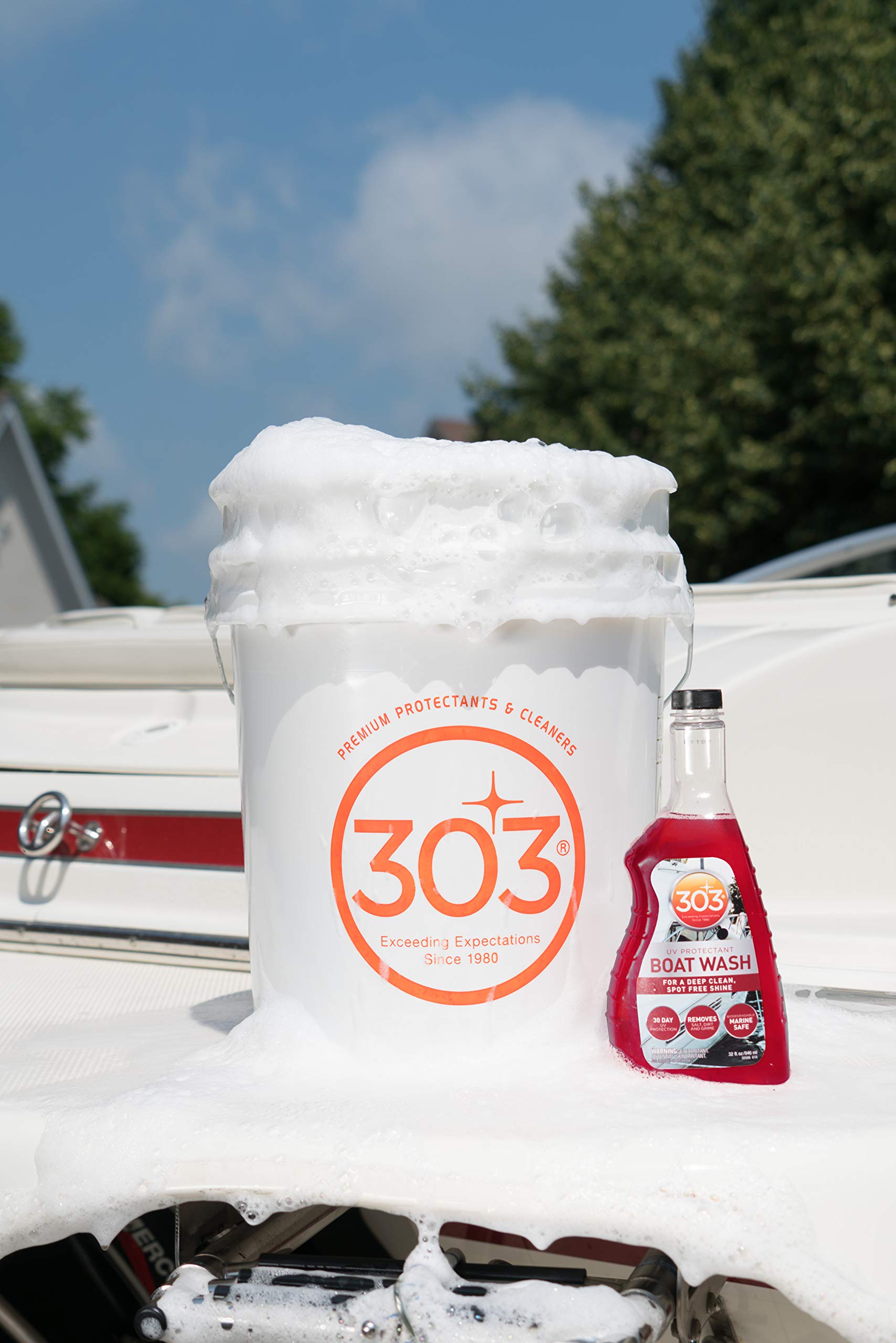 303 Products Boat Wash Marine with UV Protectant - For A Deep Clean, Spot Free Shine - 30 Day UV Protection - Removes Salt, Dirt, And Grime - 32 fl. oz. (30586)