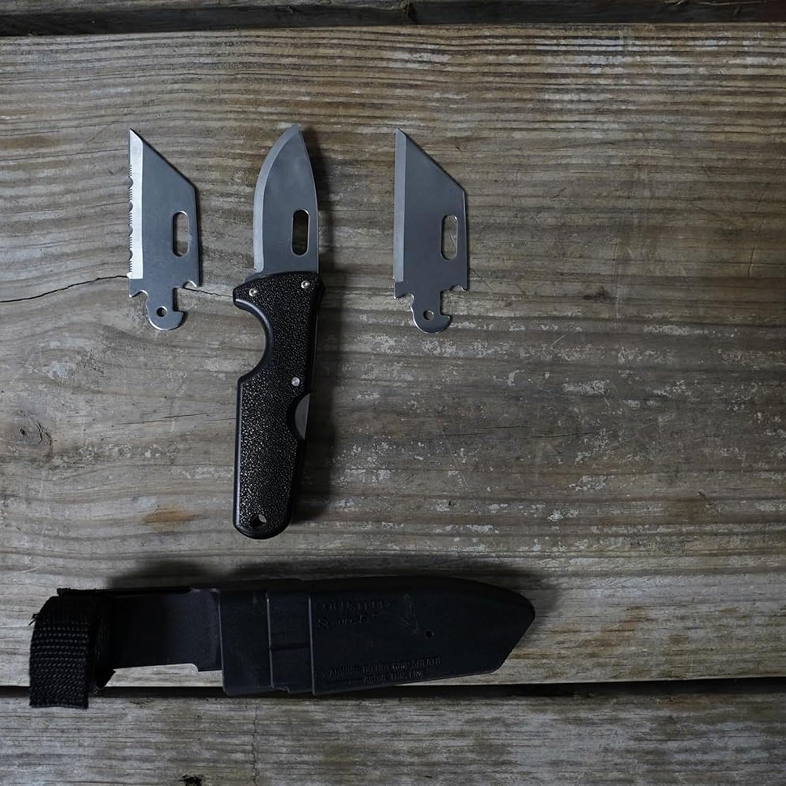Cold Steel Click N Cut - Fixed Blade Standard Knife | Durable 420J2 Steel Compact Hunting & Hiking Multiple Replaceable Blades | Sheath & 3 Blades Included - Boxed Package