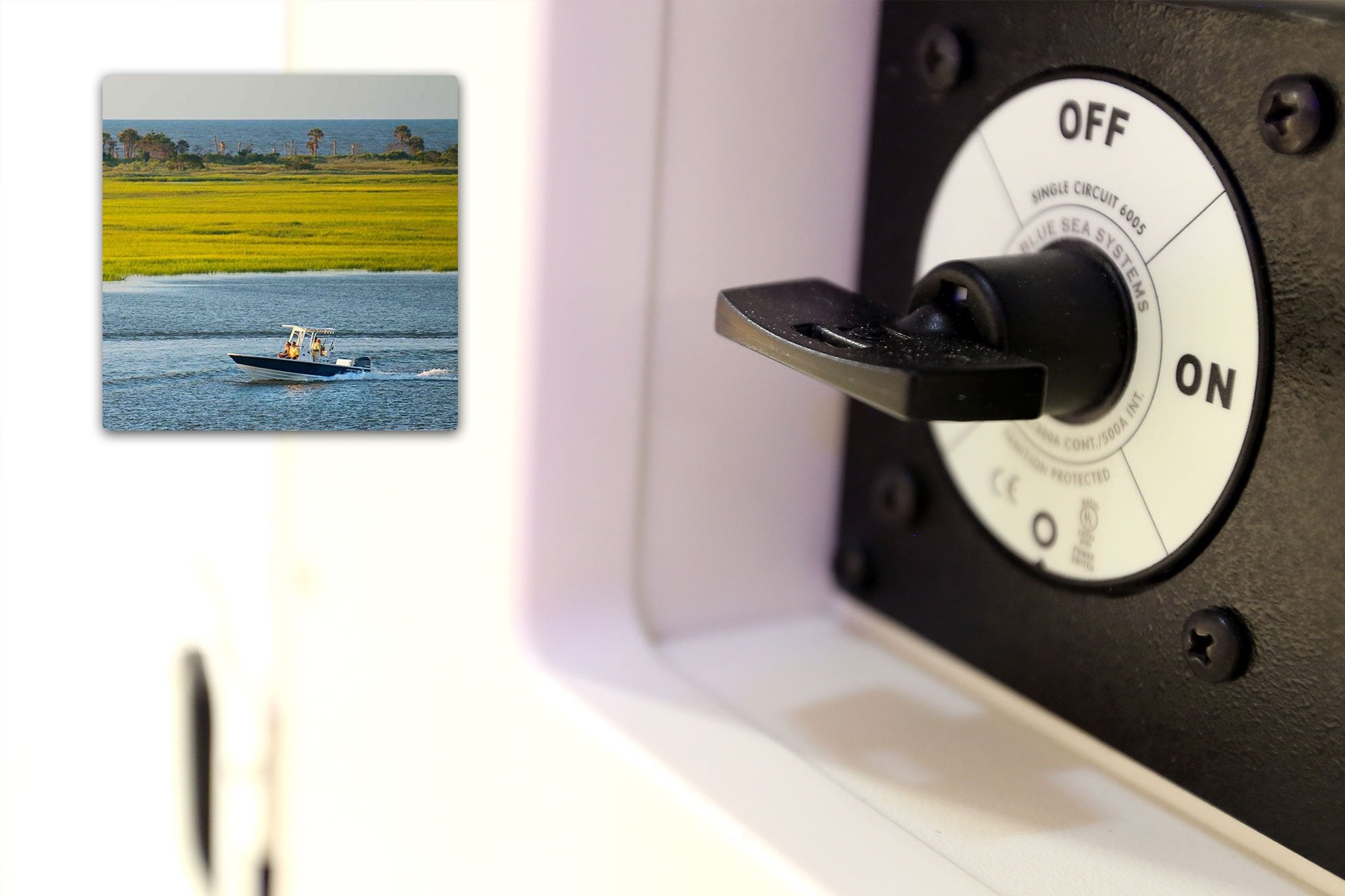 Battery Isolator Switch Blue Sea Systems 6005200 m-Series ON/OFF with Locking Key, Black