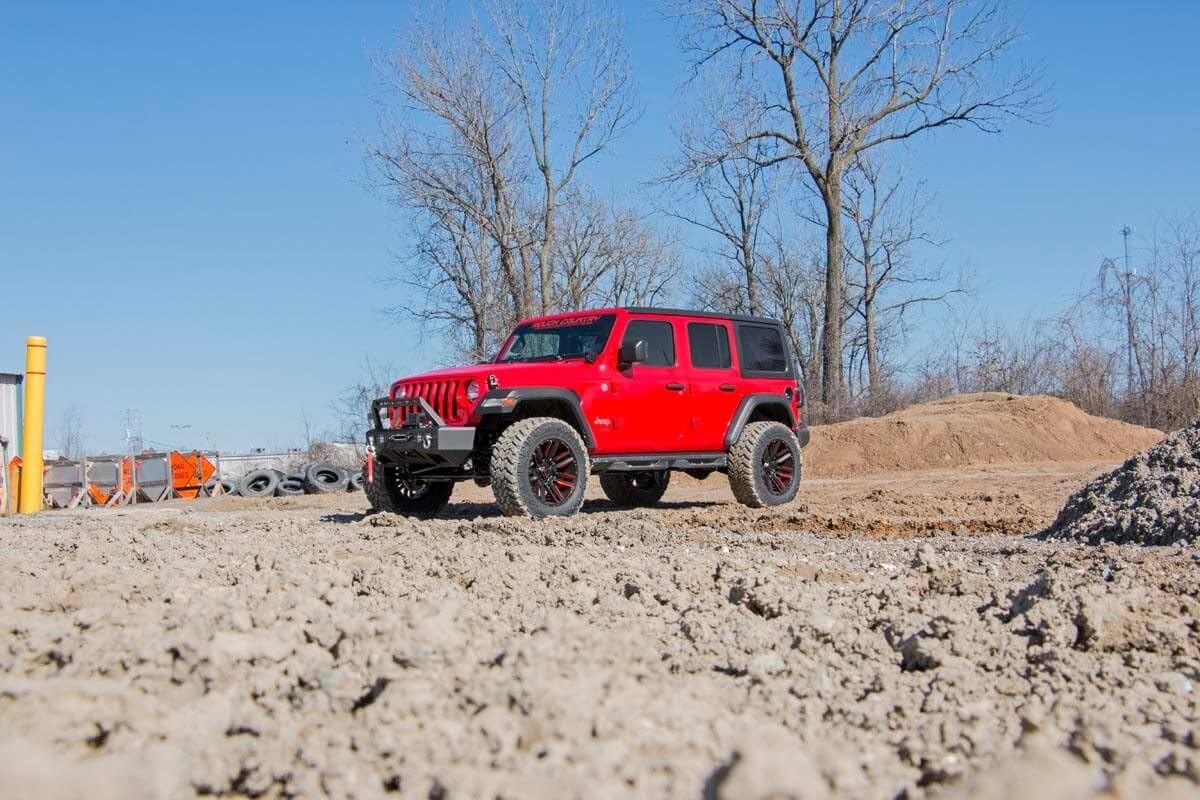3.5" Rough Country Lift Kit w/ M1 Shocks for Jeep Wrangler Unlimited JL (2018-2023) 4-Door - Fits up to 35" Tires