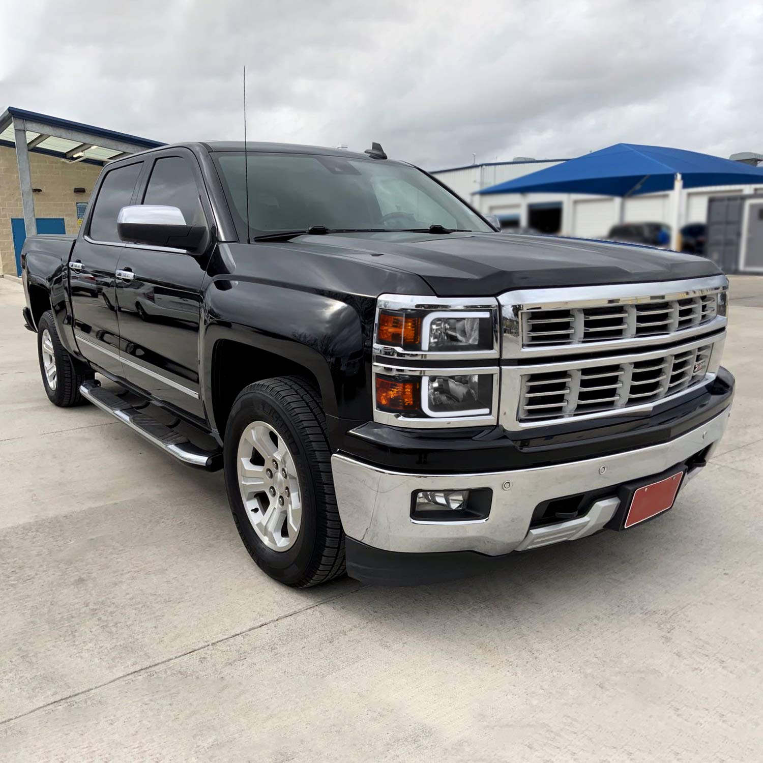 Black SPEC-D TUNING Headlights w/LED Light Bar and Silver Trim Compatible with 2014-2015 Chevy Silverado 1500, Left + Right Pair Headlamp Assembly
