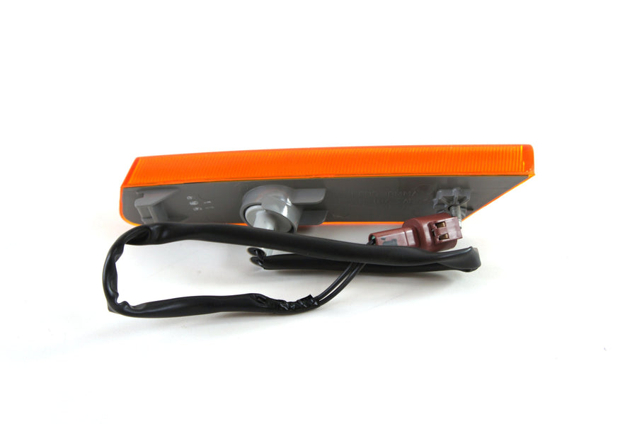 Nissan Genuine Parts 26180-7Z800 Passenger Side Front Marker Light Assembly