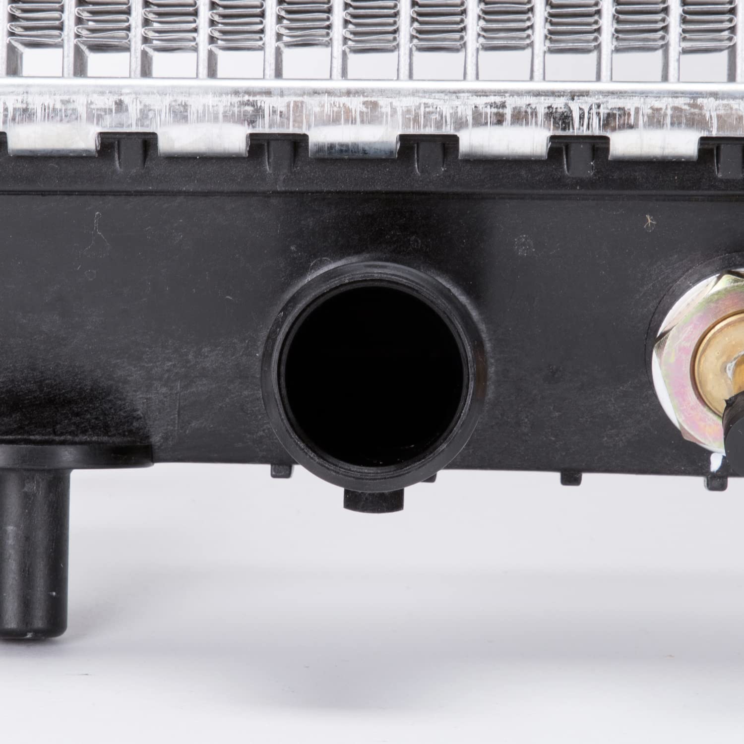 Radiator TYC 2691 Compatible with 2004-2015 Nissan Titan