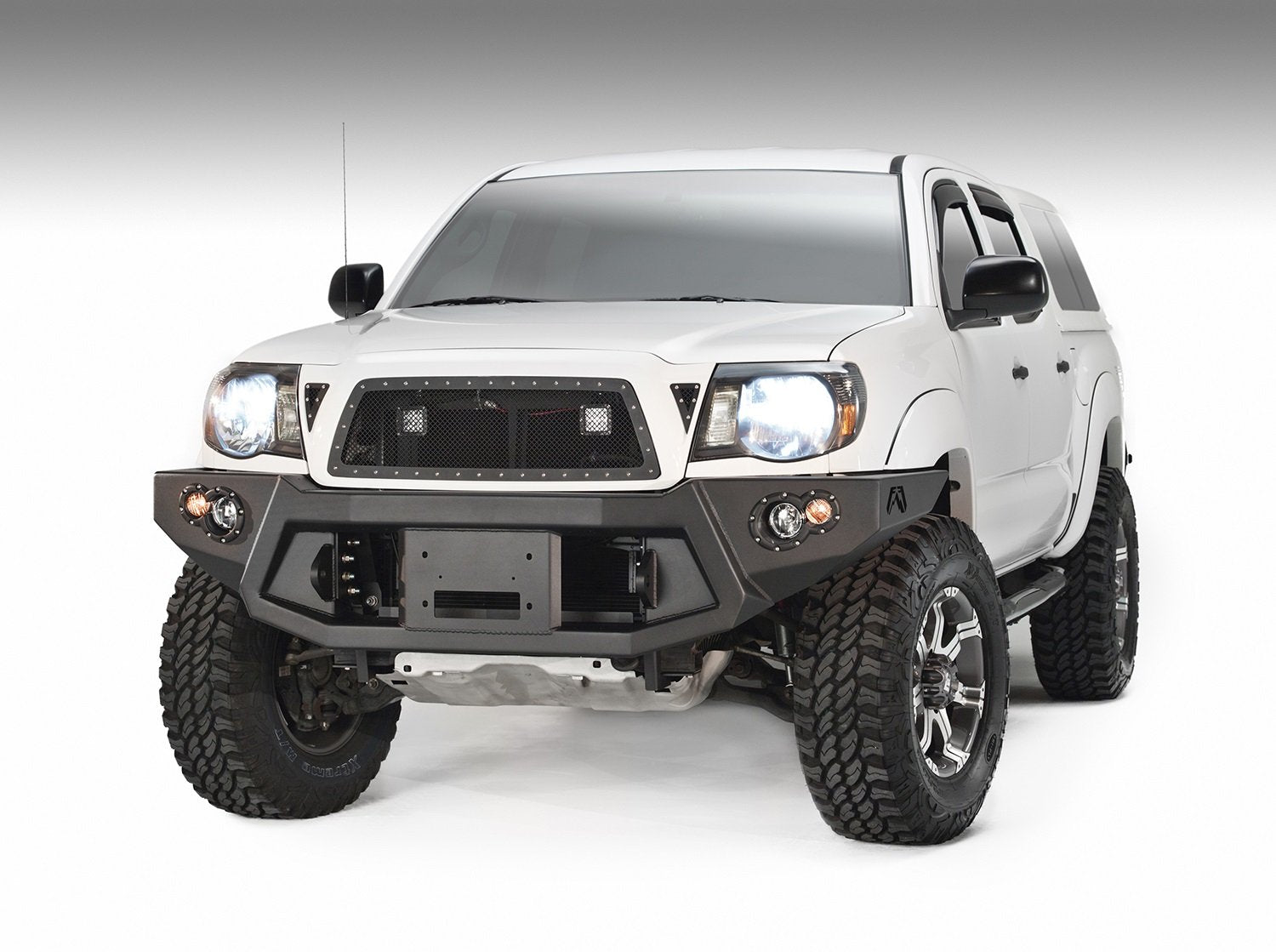 Heavy Duty Fab Fours Winch Front Bumper TT05-B1551-1