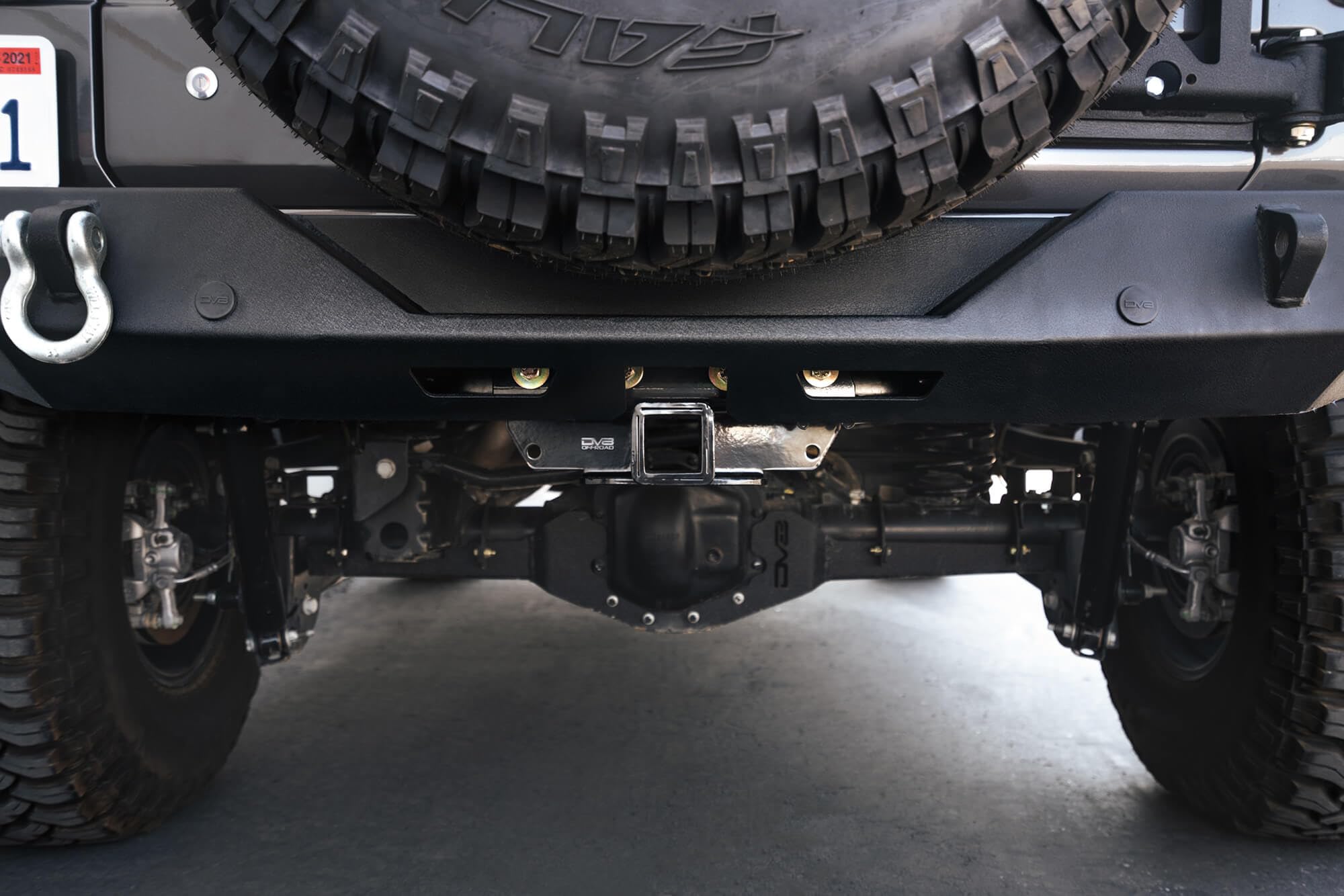 2" DV8 Offroad Bolt-on Hitch Compatible with Jeep Wrangler JL & JK (2007-Current) | Heavy Duty Factory Frame Mounted | Flat 4-Pin Mount Included | Bolt-on Installation | Black Finish