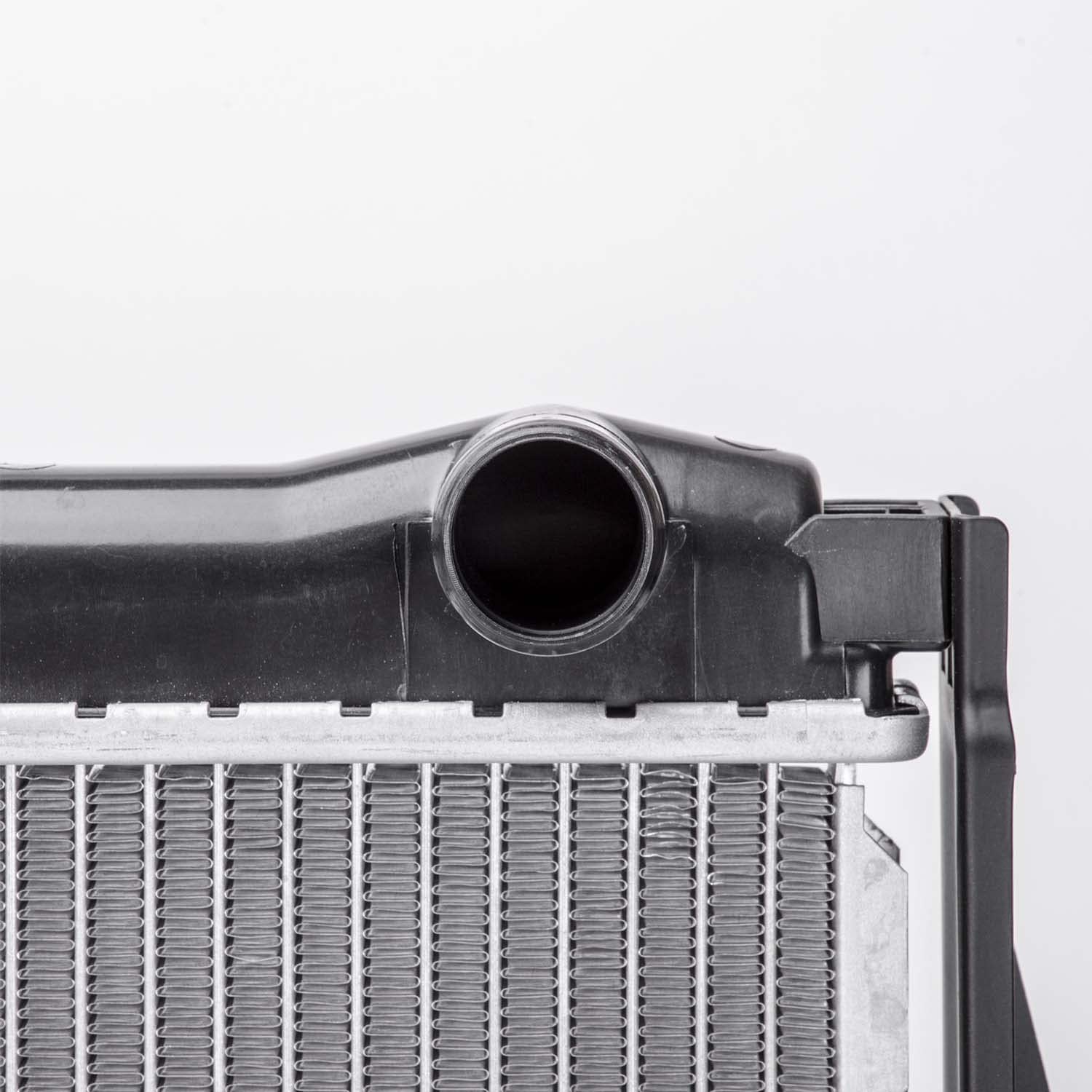 Radiator TYC 1512 Compatible with 1993-1998 Toyota T100