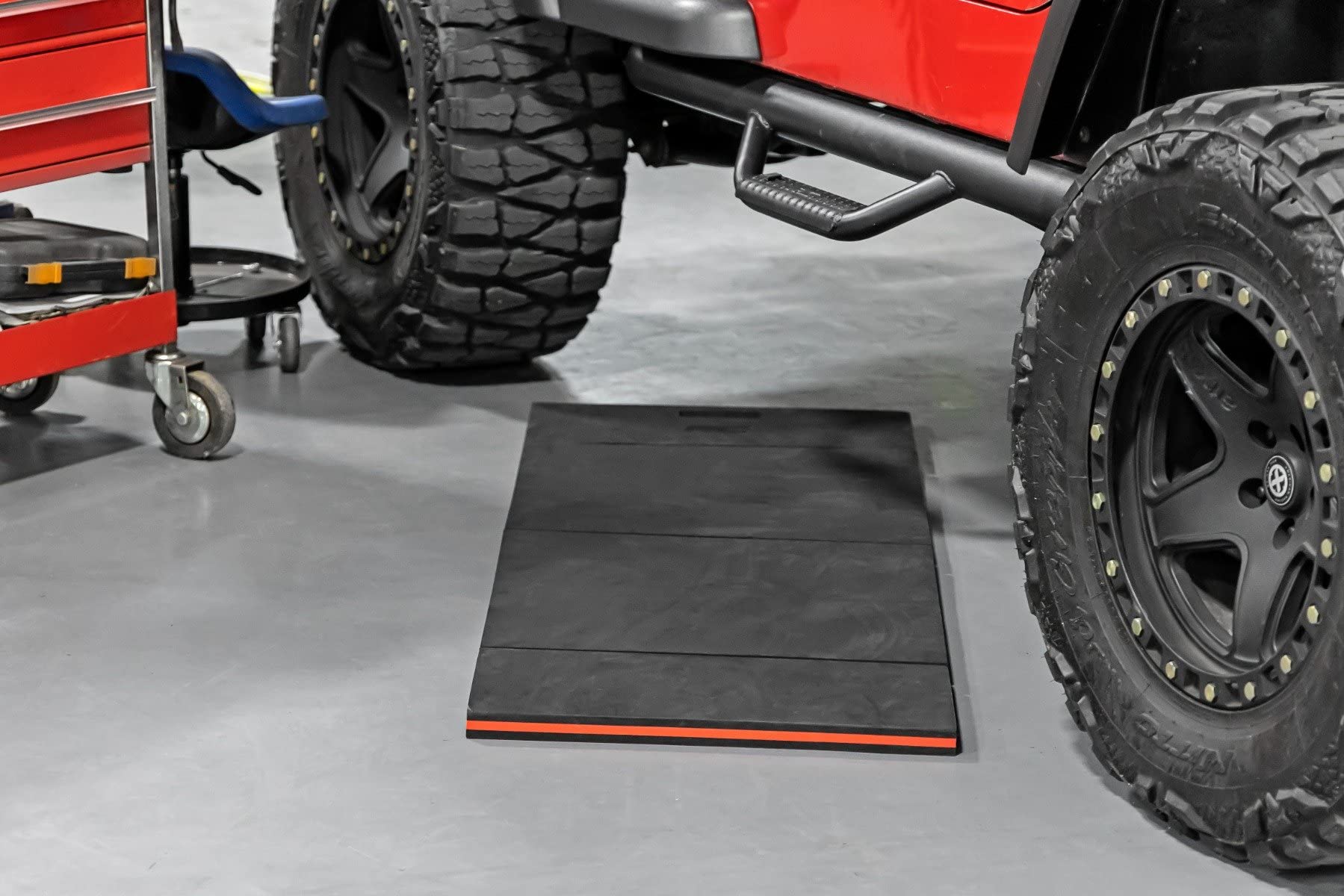 1-1/4" Thick Rough Country Anti-Fatigue Utility Mat | 6-Fold - 99023,Black