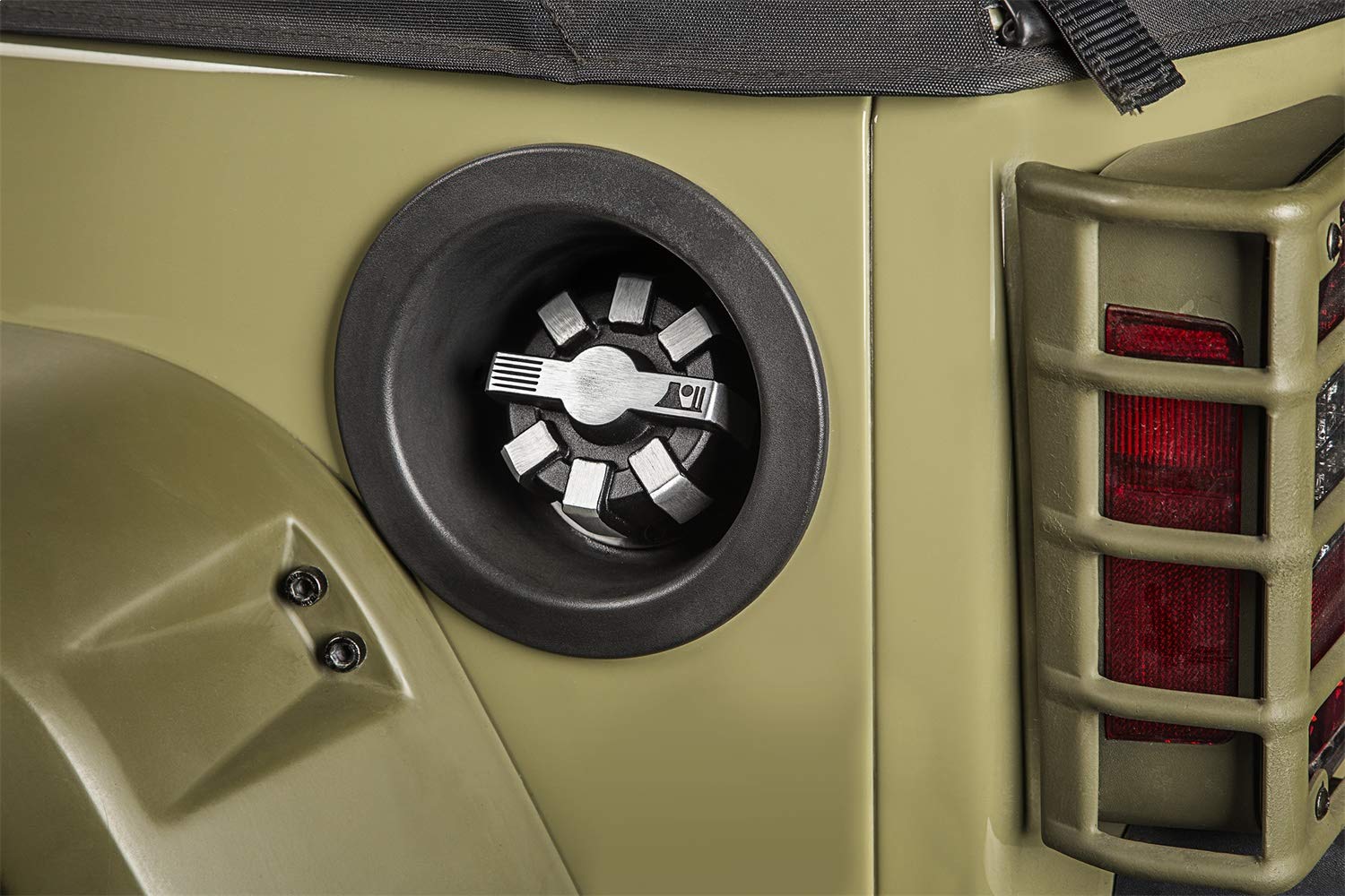 Rugged Ridge Fuel Cap Elite for Jeep Wrangler/Gladiator | Aluminum w/ Brushed Accents | 11229.11 | Fits 2001-2025 Jeep Wrangler TJ/JK/JL; 2020-2025 Jeep Gladiator JT