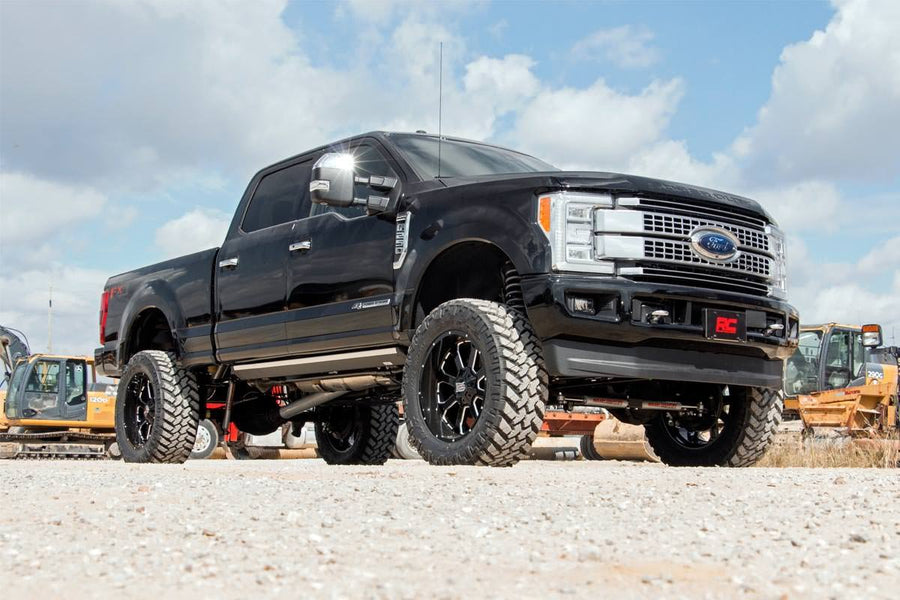 6" Lift Kit Rough Country w/ V2 Shocks for 17-22 Ford Super Duty 4WD - 51370