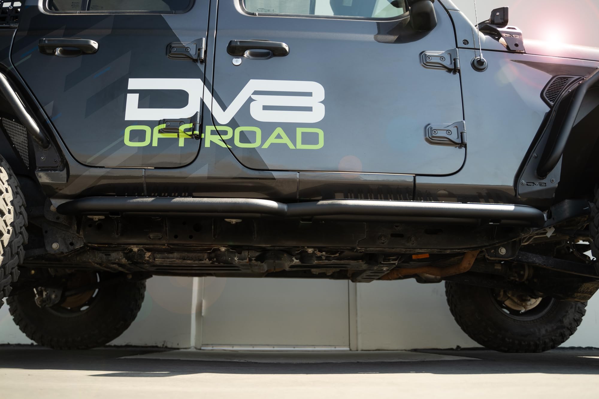OE Plus DV8 Offroad 4-Door Side Steps for The 2018-2025 Jeep Wrangler JL | Anti-Slip Step Plates Provide Excellent Grip | Protects Against Light Debris | Mounts to Body/Pinch Weld