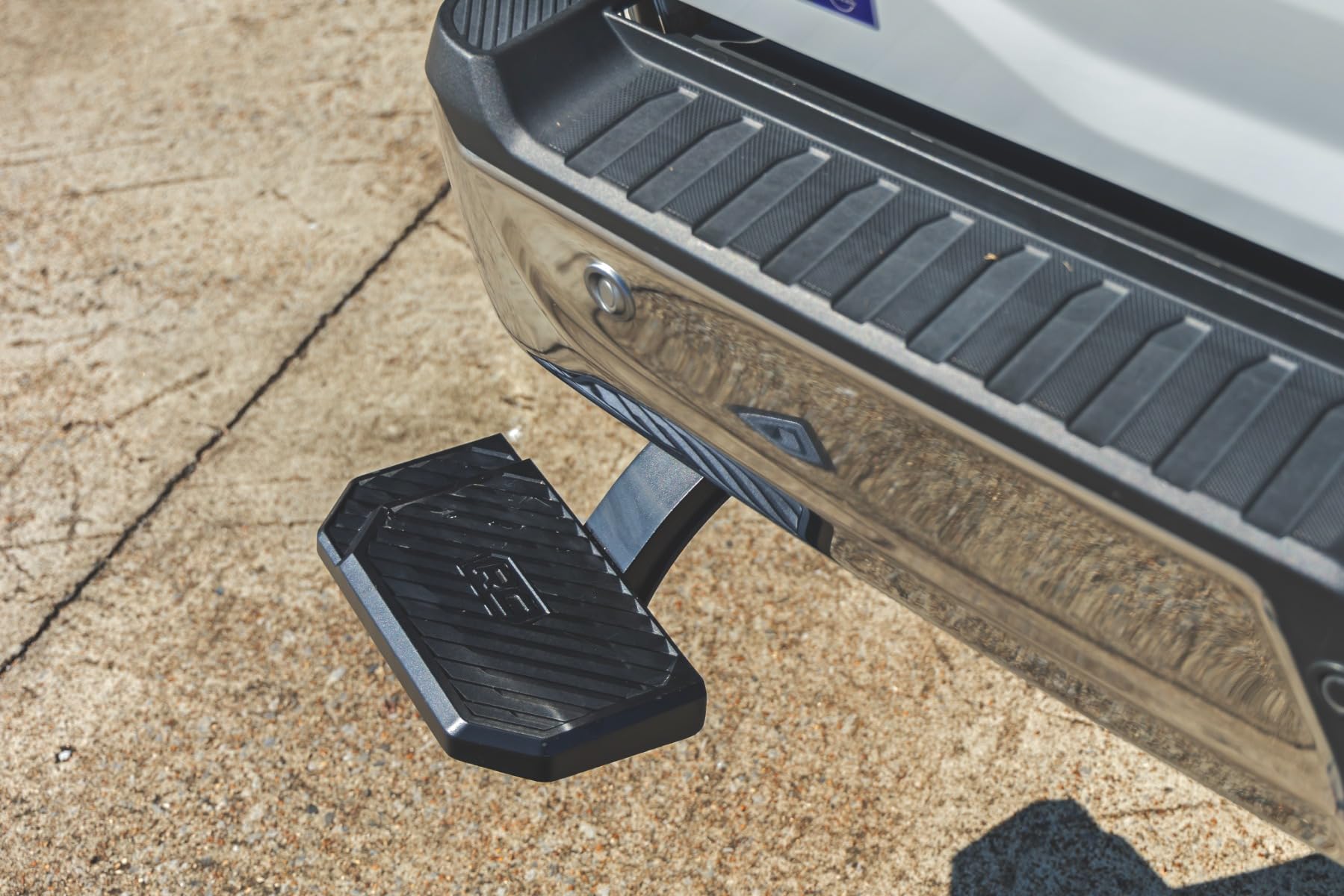 Rough Country Retractable Manual Bed Step for Ford F-150/Lightning (2021-2025) - 6" Wide Non-Slip Aluminum TailgateStep, 330 lb Capacity, Easy Bolt-On Install