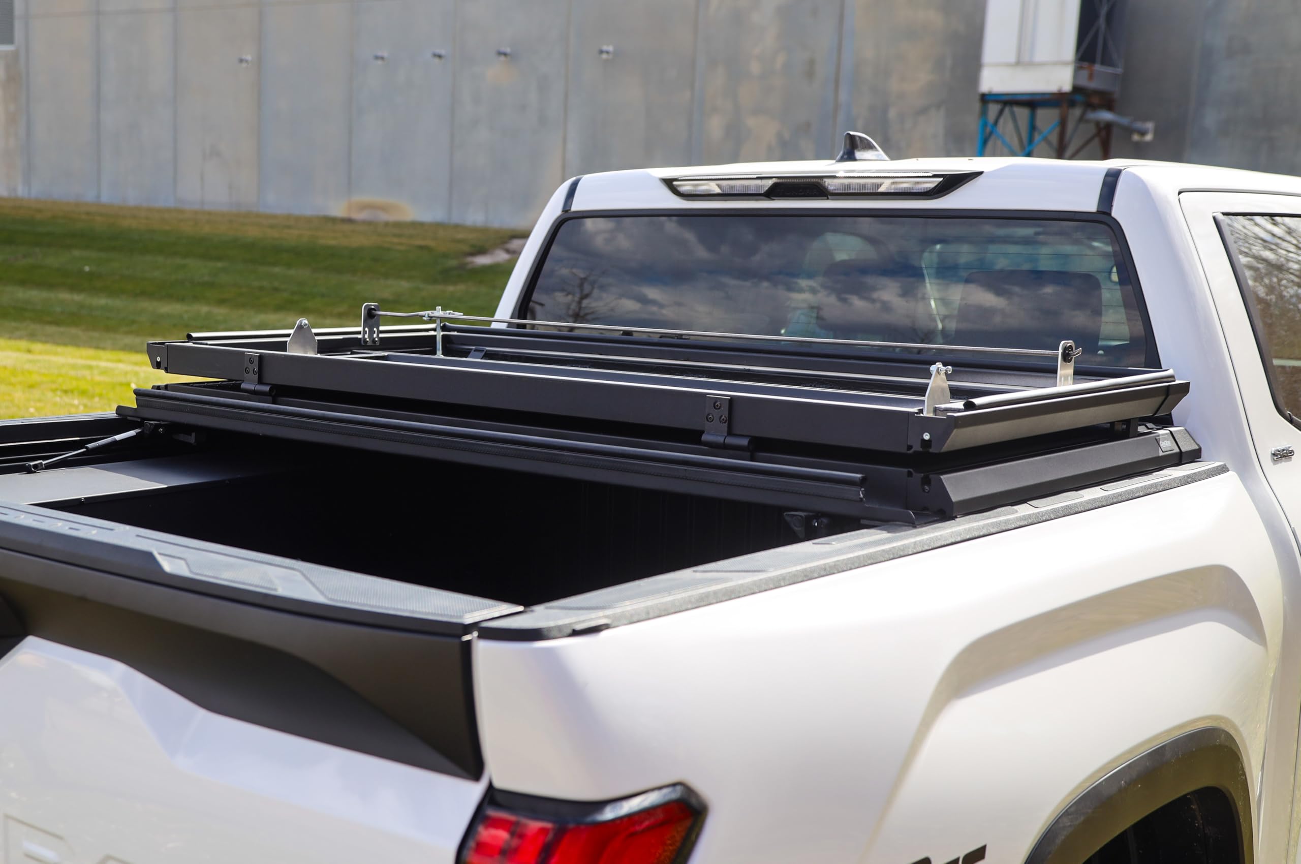 Guardian Dee Zee DZ19550 Tonneau Cover