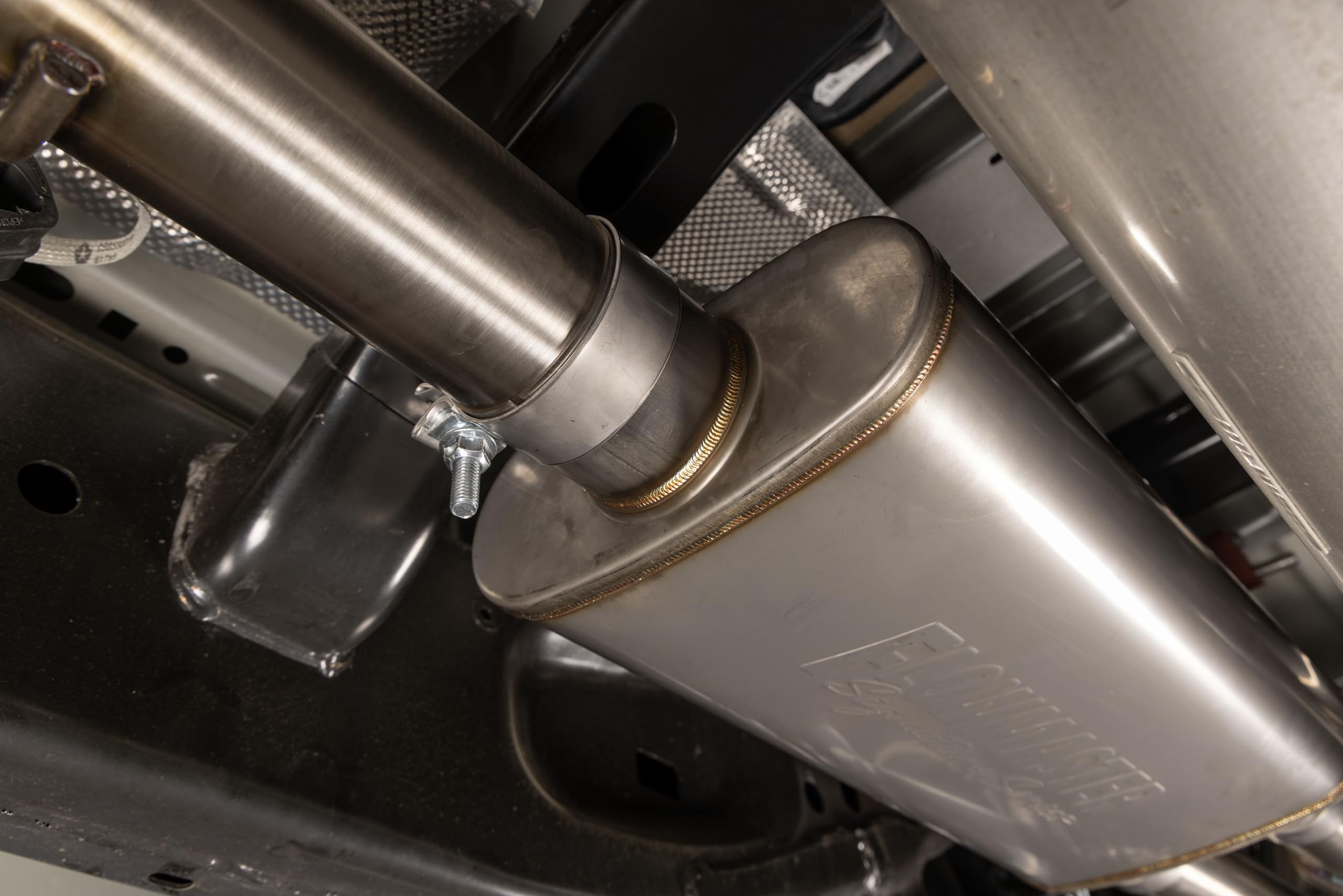Flowmaster Signature Series 737889 Exhaust Kit 3 Inch 304 Stainless Steel 4.5 Inch Black Chrome Tips Compatible with 2019-2024 RAM 1500 New Body 5.7L with Factory Dual Exhaust 2 & 4WD All Wheelbases