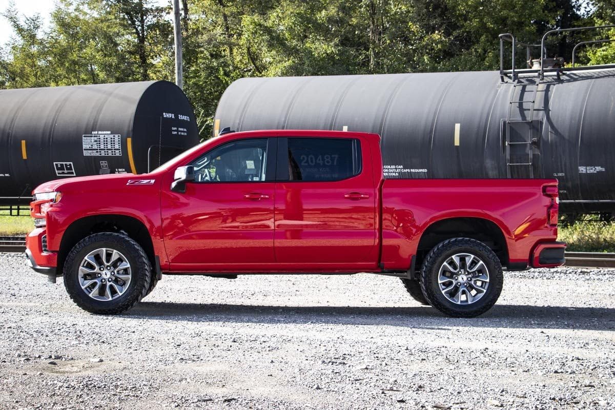 3.5" Lift Kit Rough Country w/M1 Struts for 2019-2024 GMC Sierra 1500-22640
