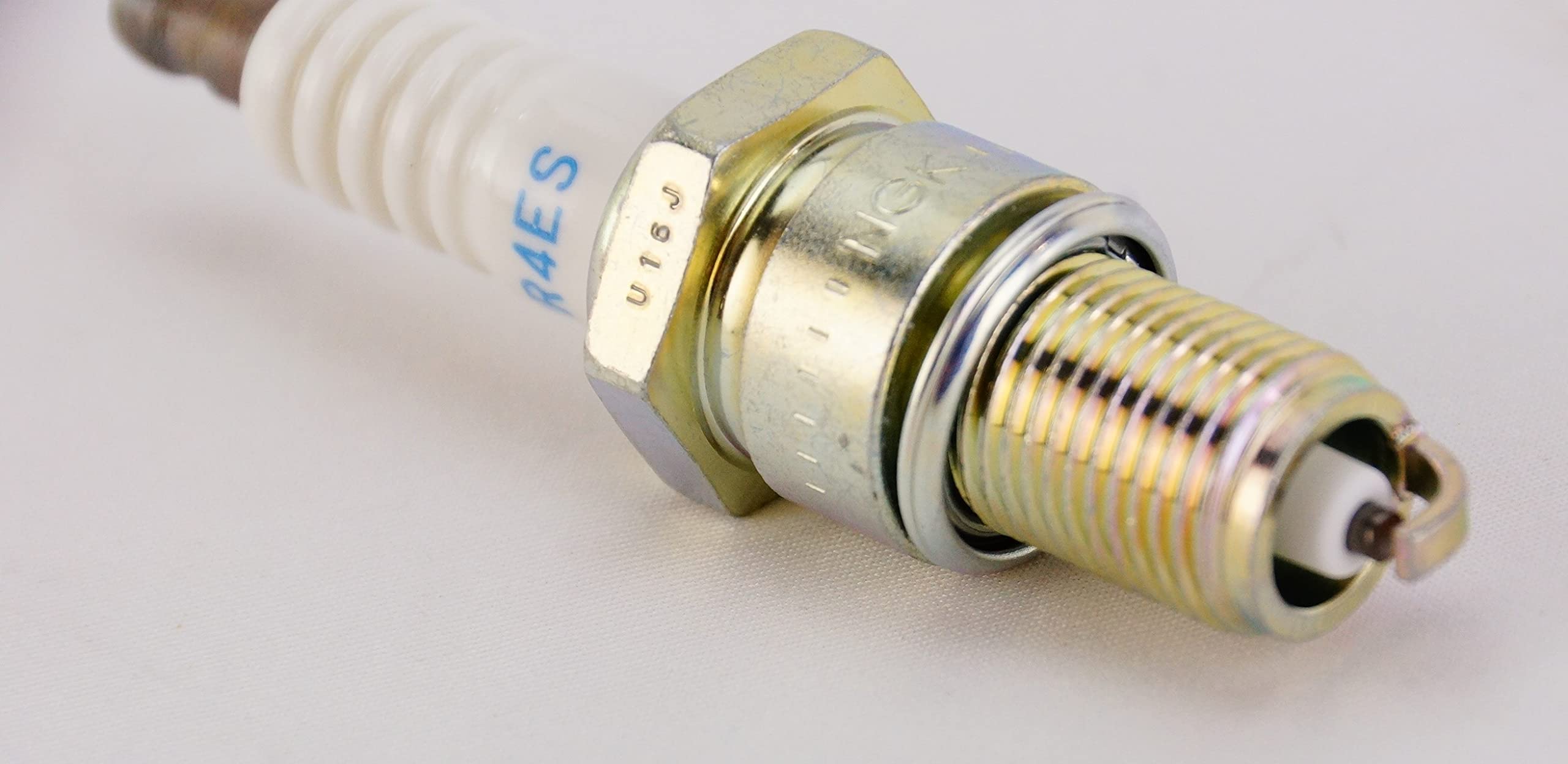 NGK Spark Plugs Standard - Stock #6578 - BPR4ES - Solid Tip - Pack of (16)